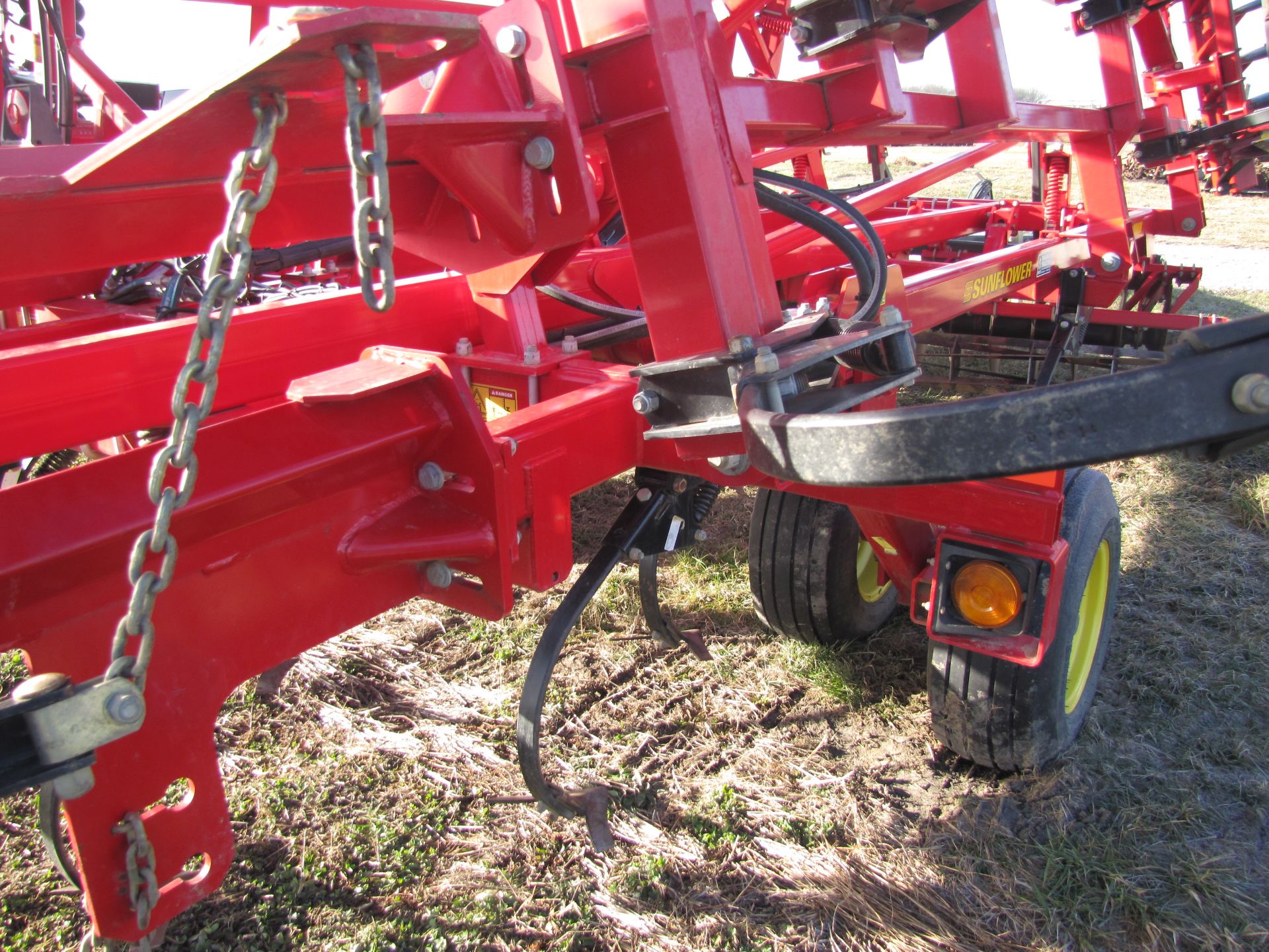 25’ Sunflower 6333 soil finisher, hyd fold, 6-bar high residue harrow, rear hitch, rear hyd - Image 22 of 31