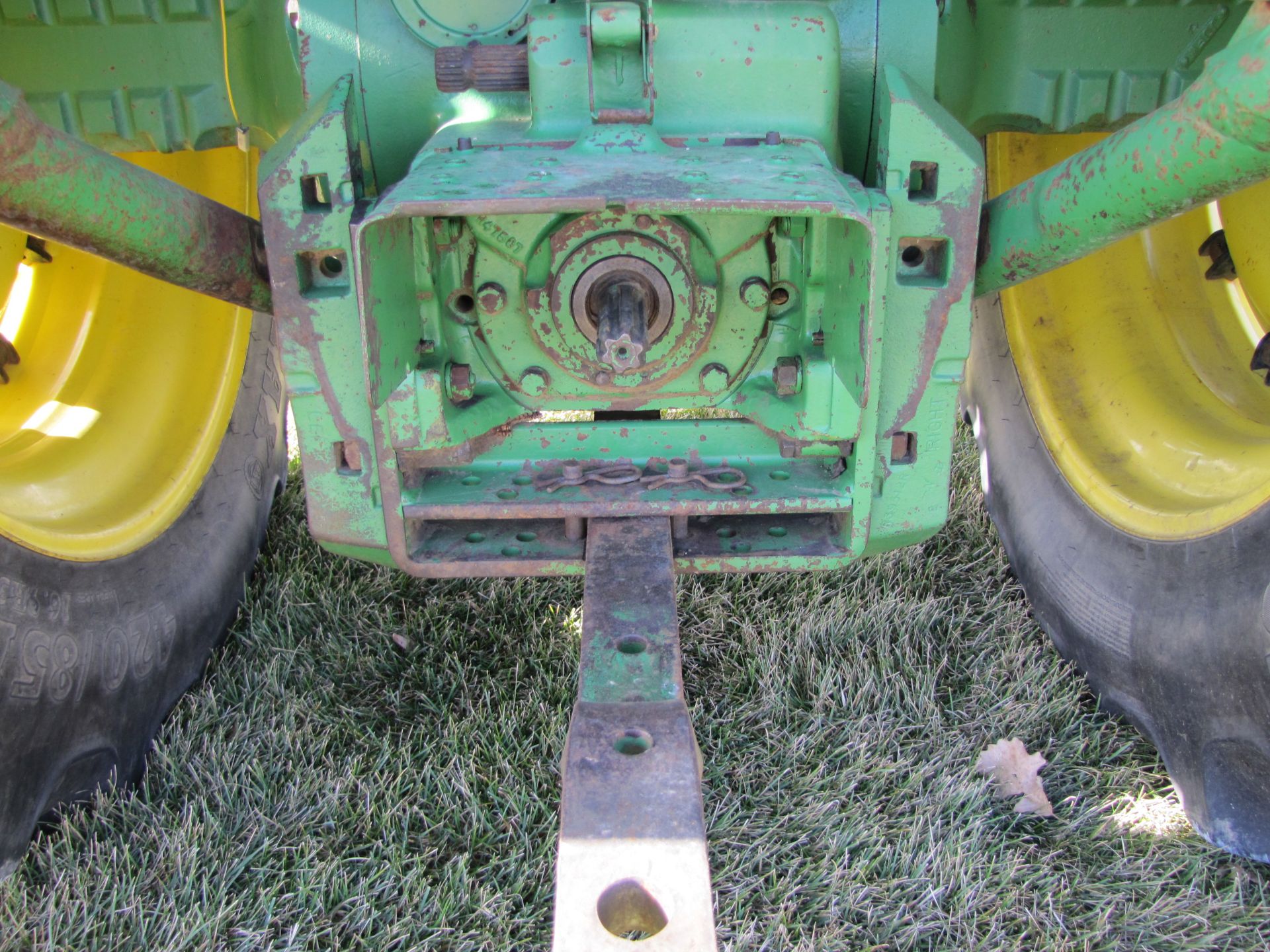 John Deere 4230 tractor - Image 24 of 49
