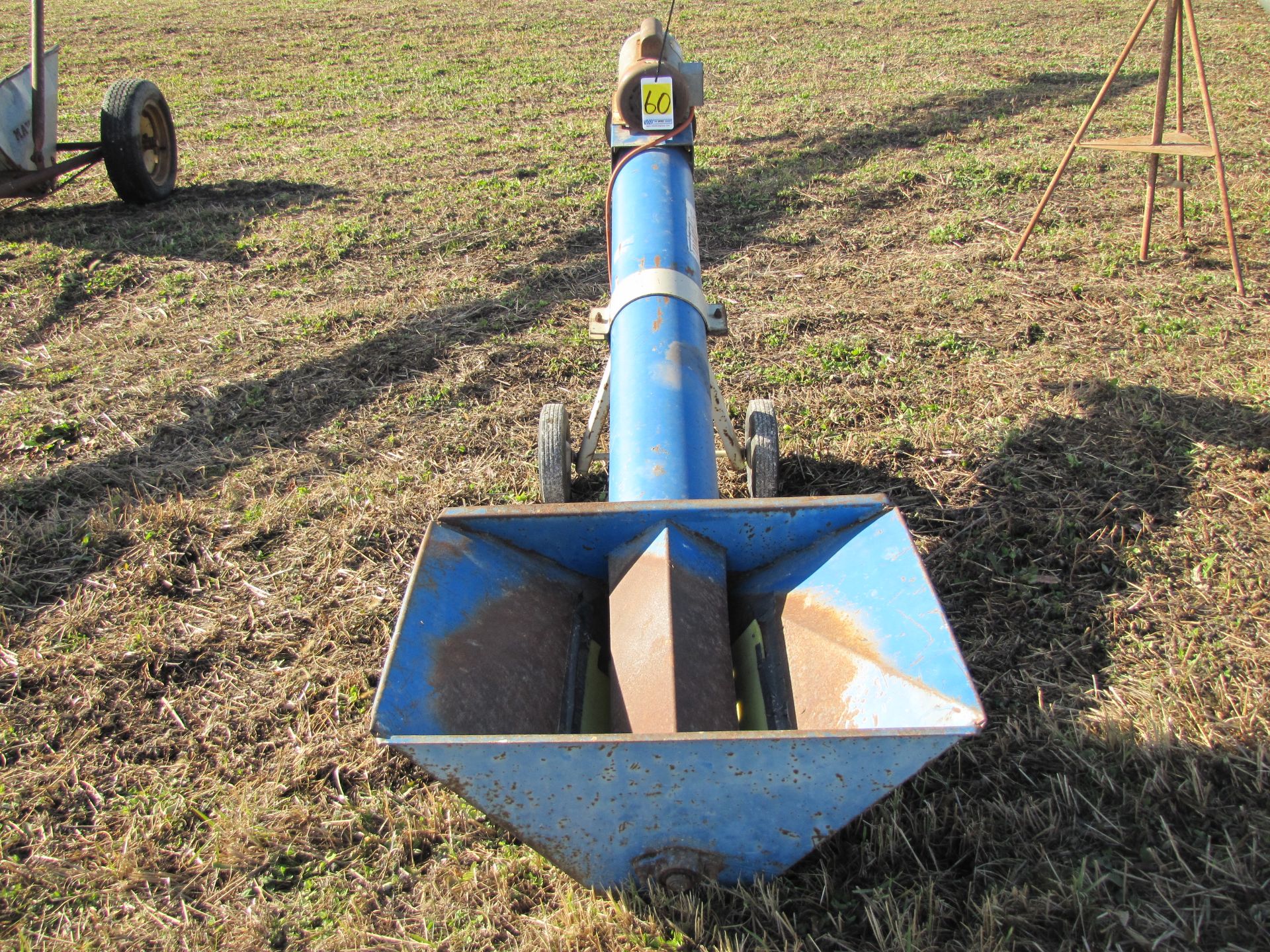 DMI 8” x 7’ auger, w/electric motor, on wheels - Image 2 of 6