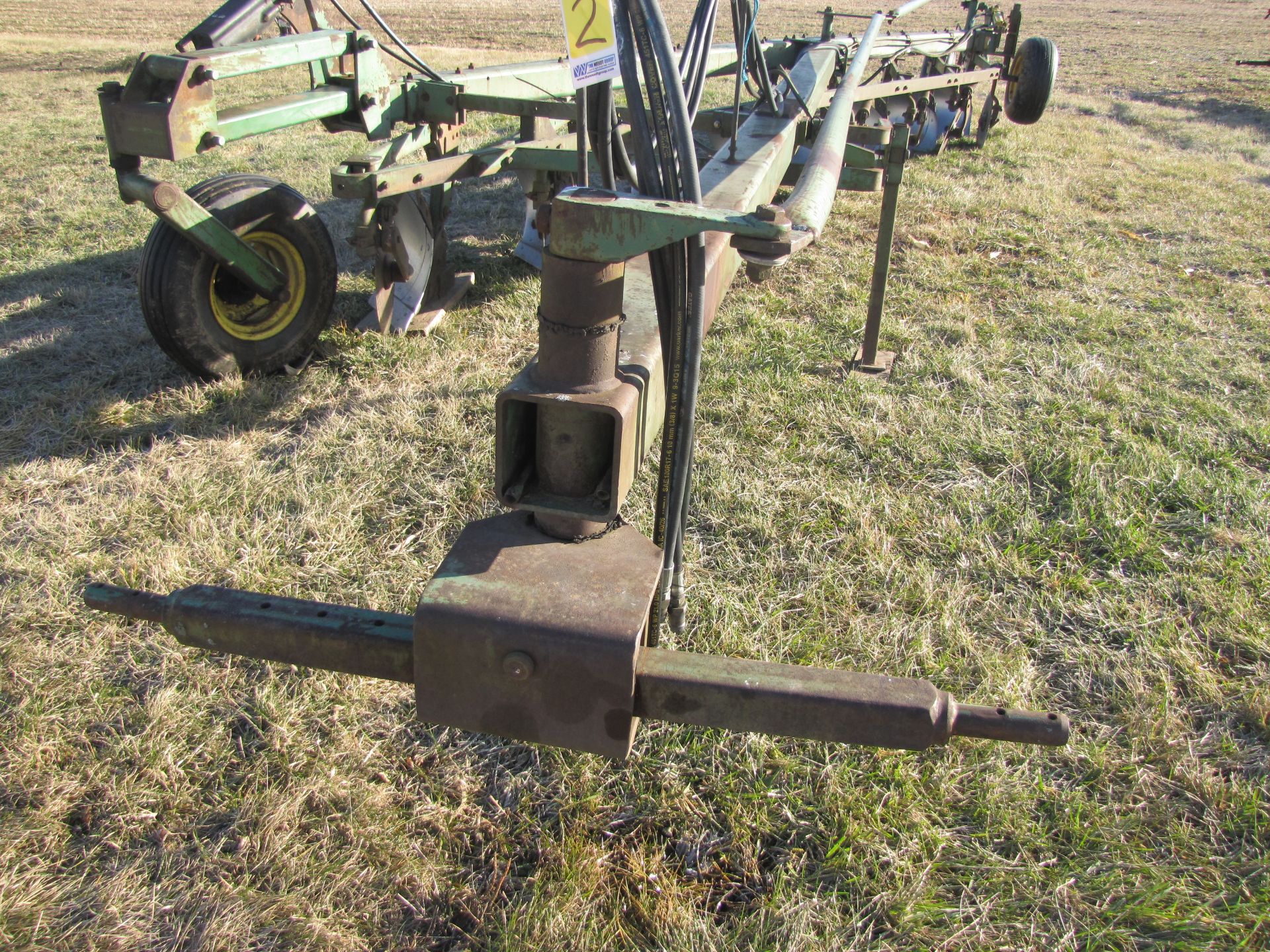 John Deere 8 x 16” 2350-2450 plow, onland hitch - Image 7 of 22