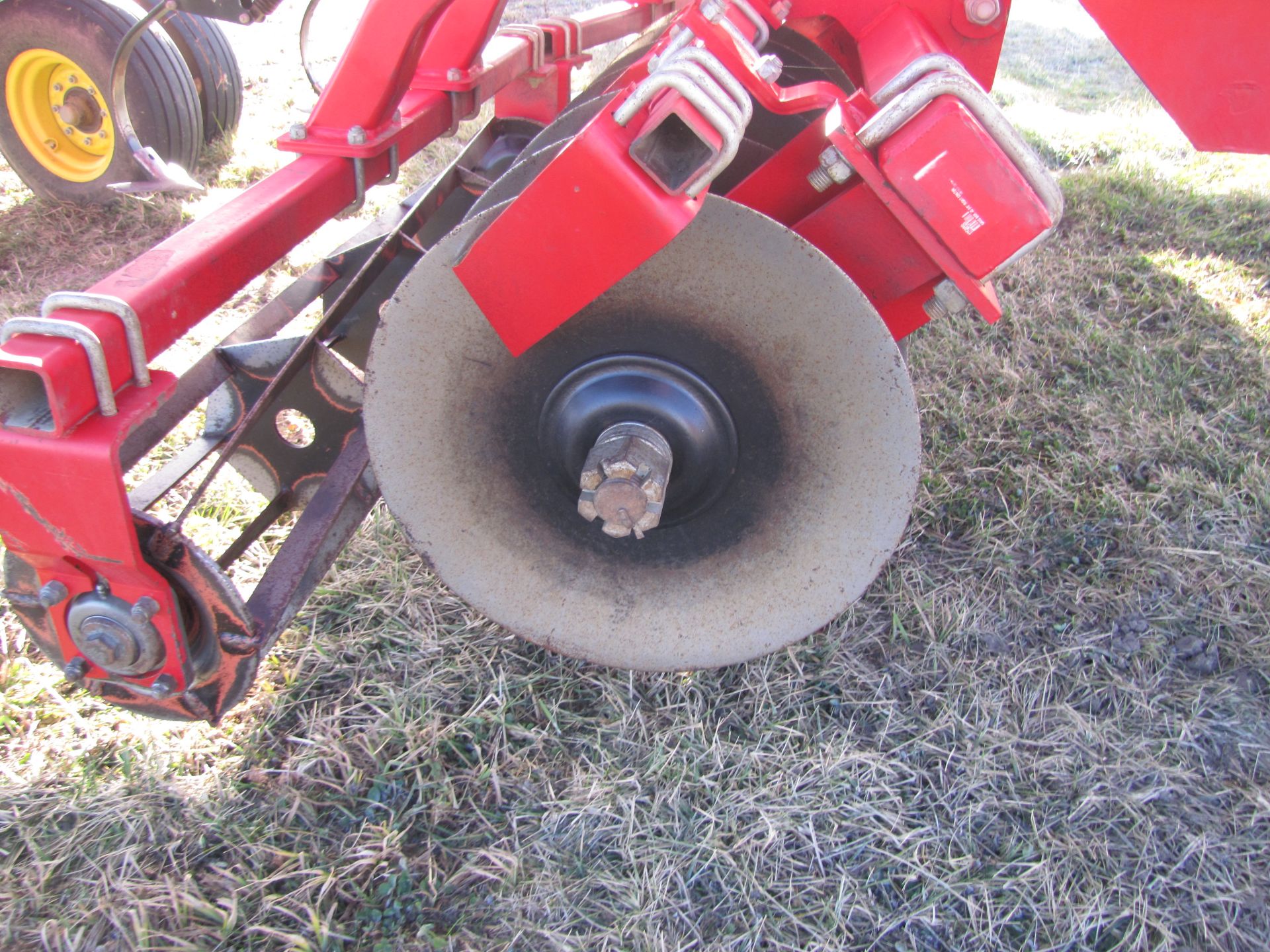 25’ Sunflower 6333 soil finisher, hyd fold, 6-bar high residue harrow, rear hitch, rear hyd - Image 27 of 31