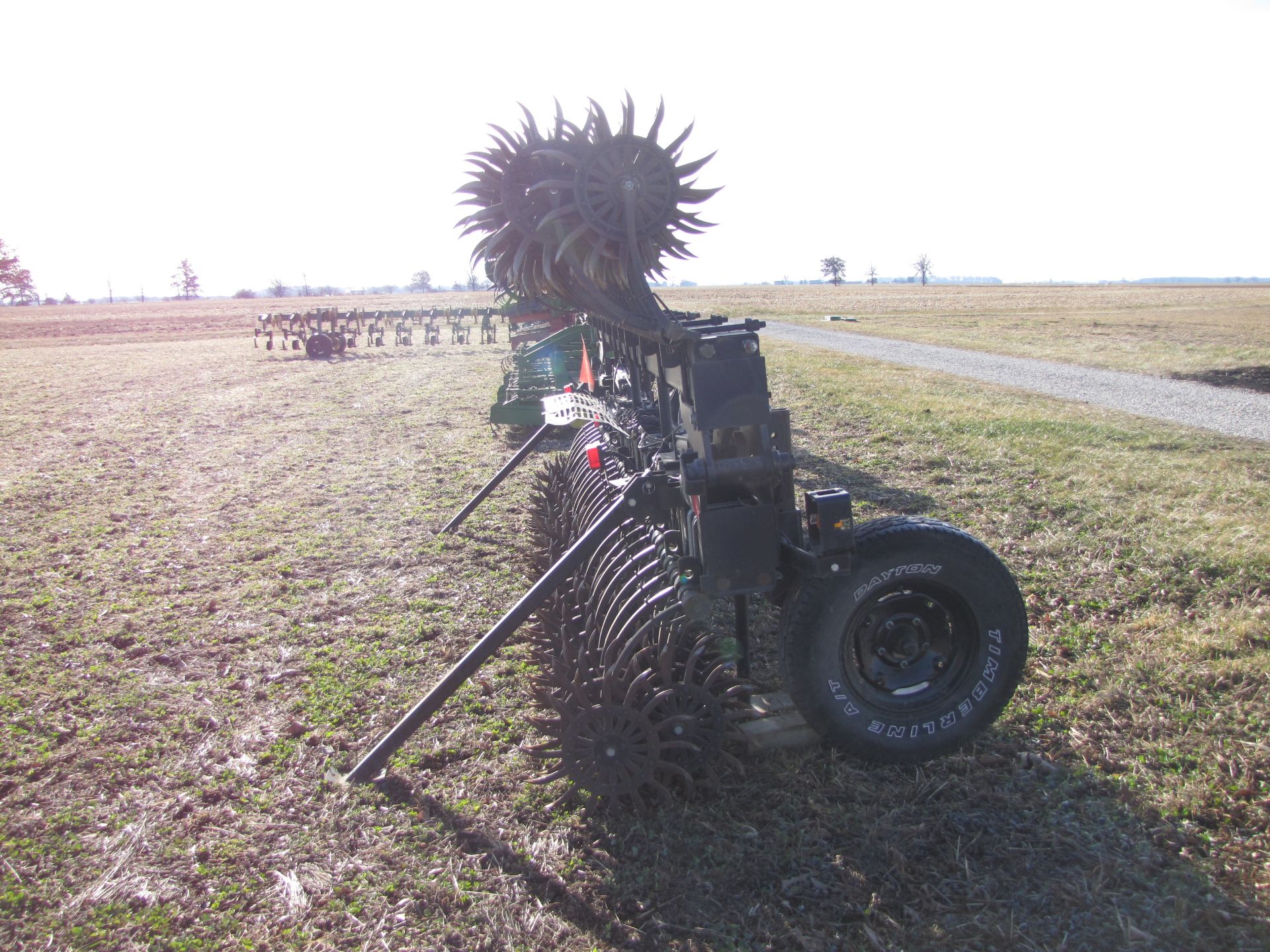 30’ Yetter 3530 flat-fold rotary hoe, 3 pt, depth gauge wheel - Image 6 of 22