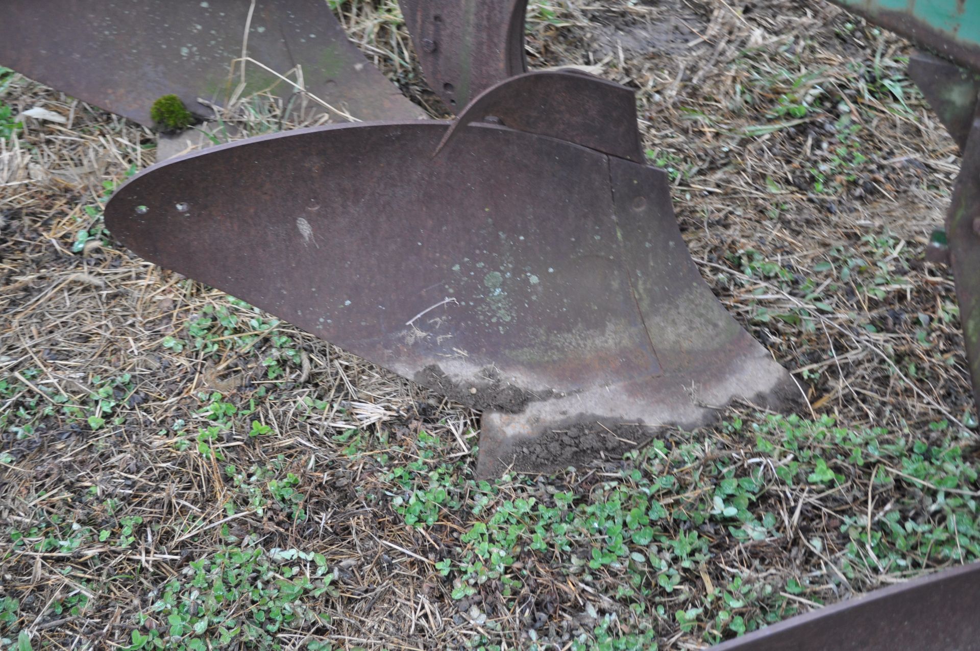 5 bottom John Deere plow - Image 7 of 13