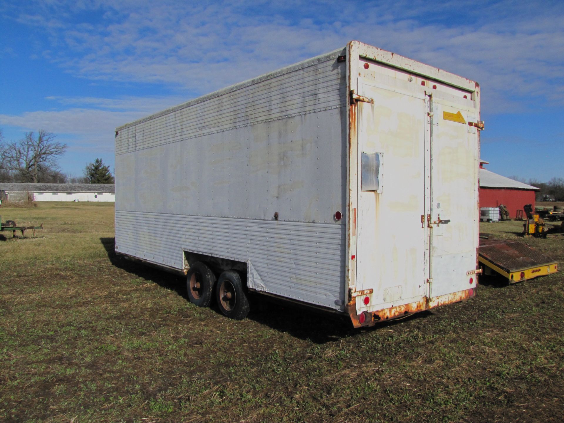 8’ x 21’ Enclosed Box Trailer, tandem axle, goose neck - Image 5 of 21