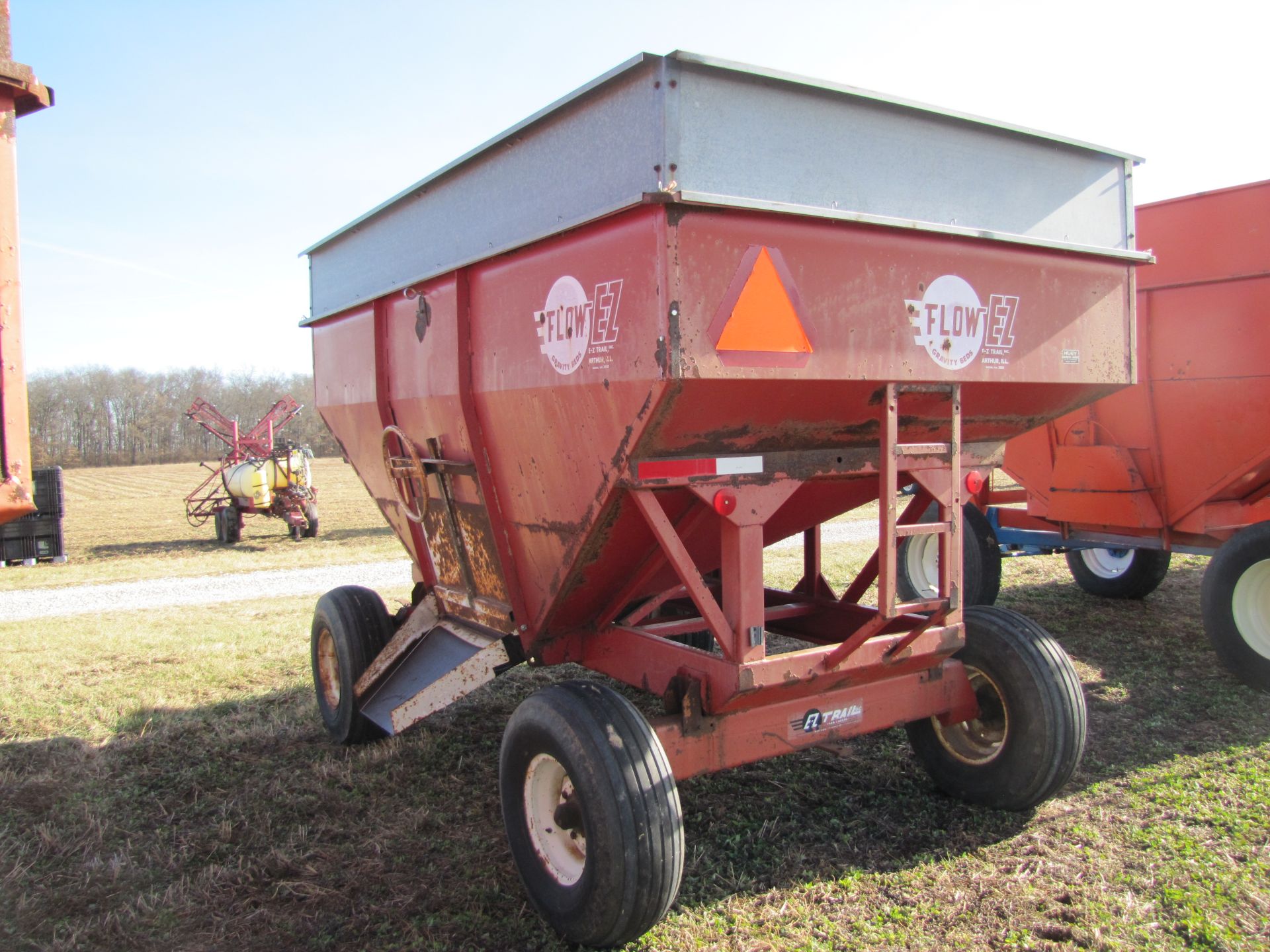 EZ Flow 300 gravity bed wagon on EZ Trail 1074 gear - Image 3 of 17