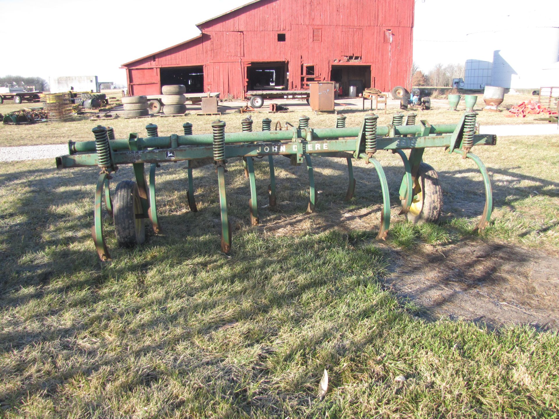 John Deere 1610 13-shank chisel plow - Image 5 of 14