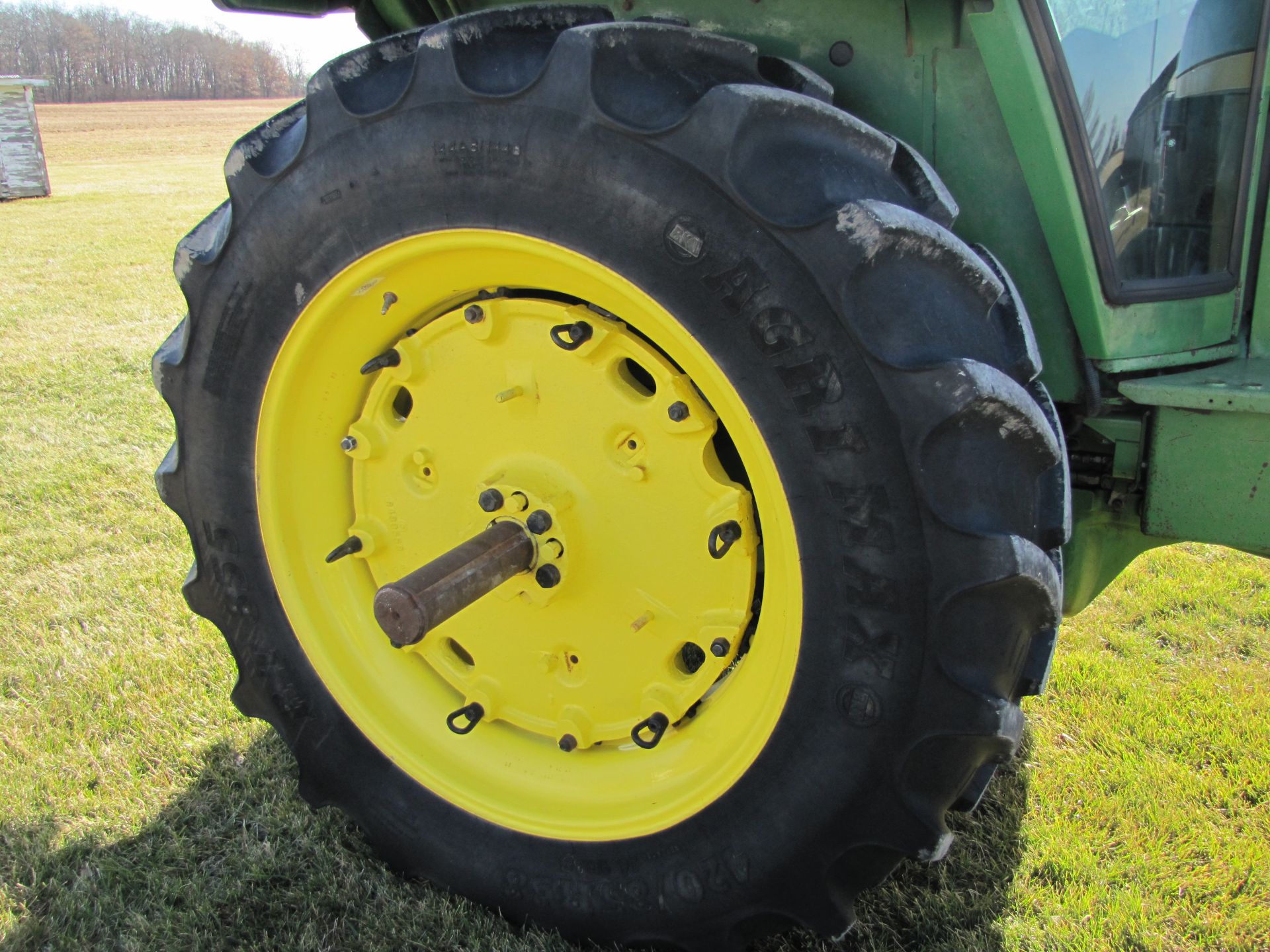 John Deere 4230 tractor - Image 31 of 49