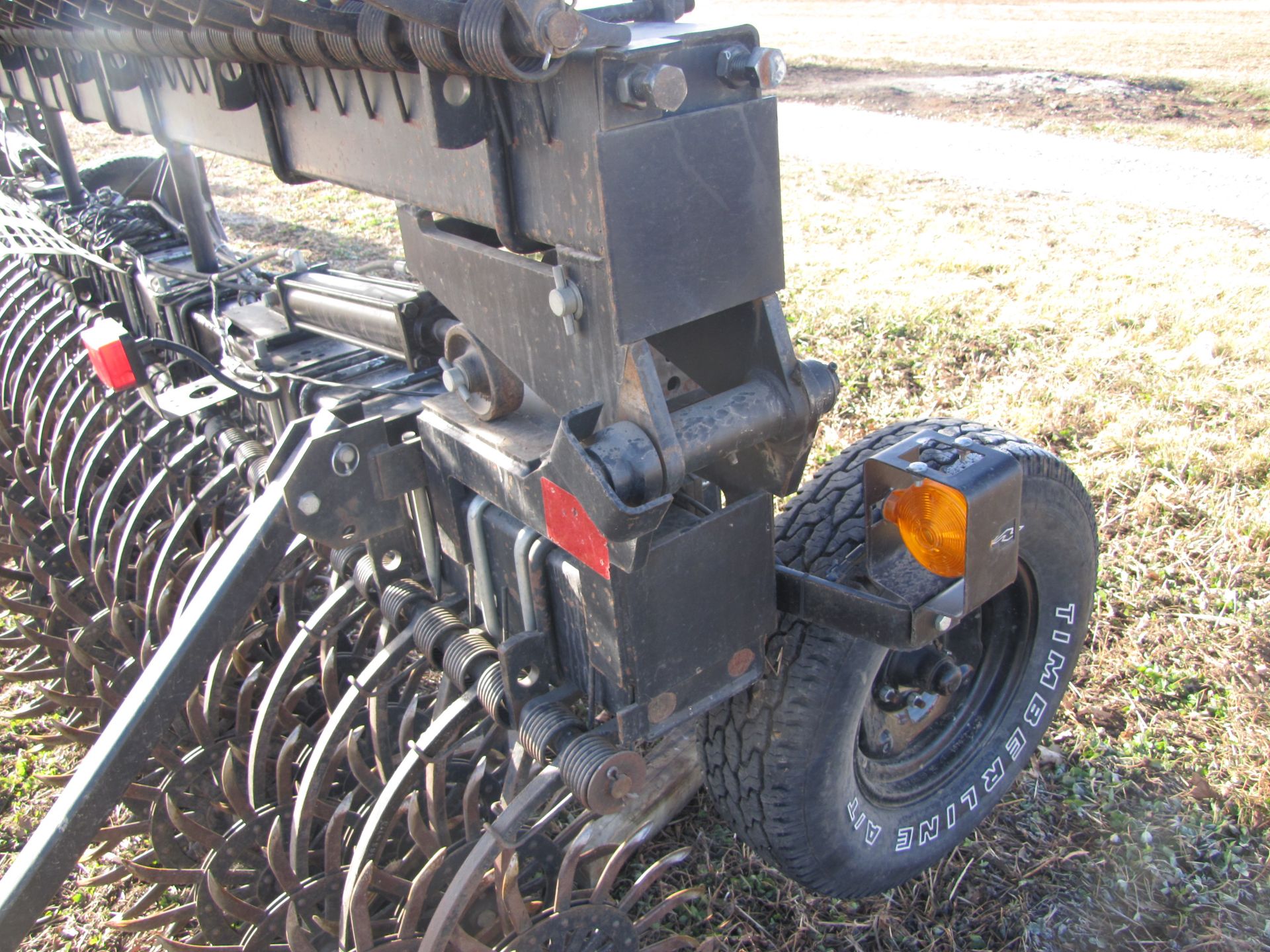 30’ Yetter 3530 flat-fold rotary hoe, 3 pt, depth gauge wheel - Image 21 of 22