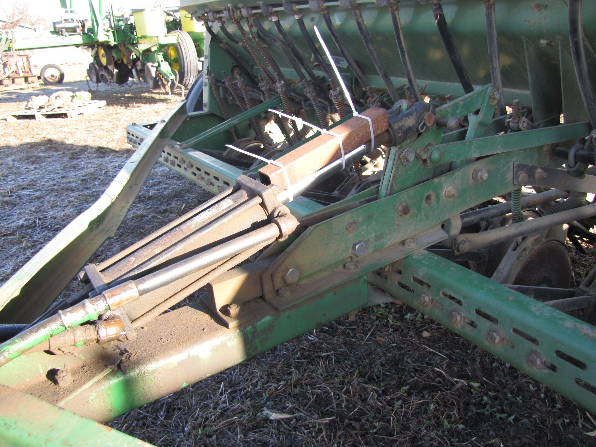 John Deere 8300 end-wheel drill, 21-hole x 7”, grass seed - Image 8 of 21