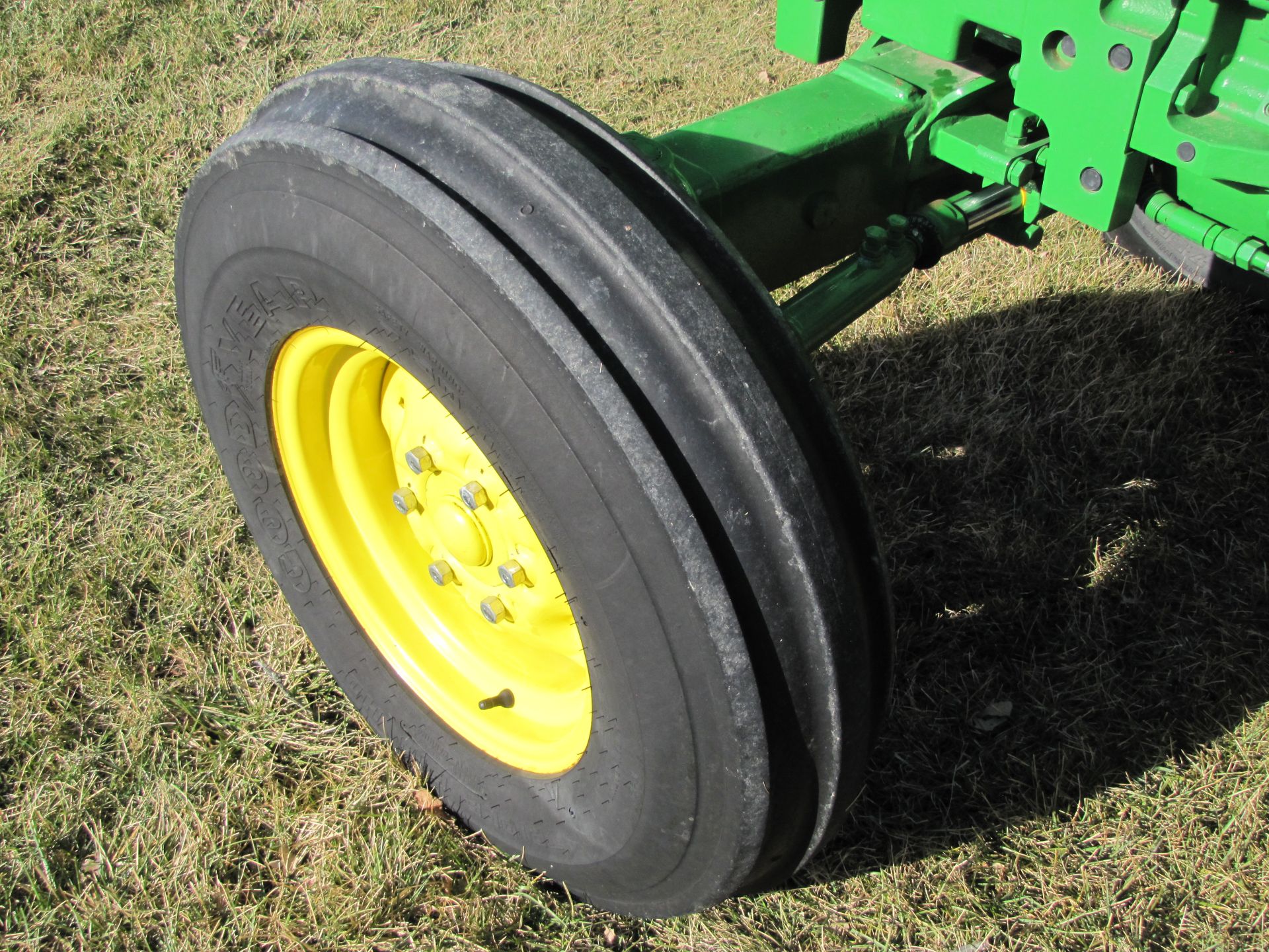 John Deere 5055E tractor - Image 11 of 46