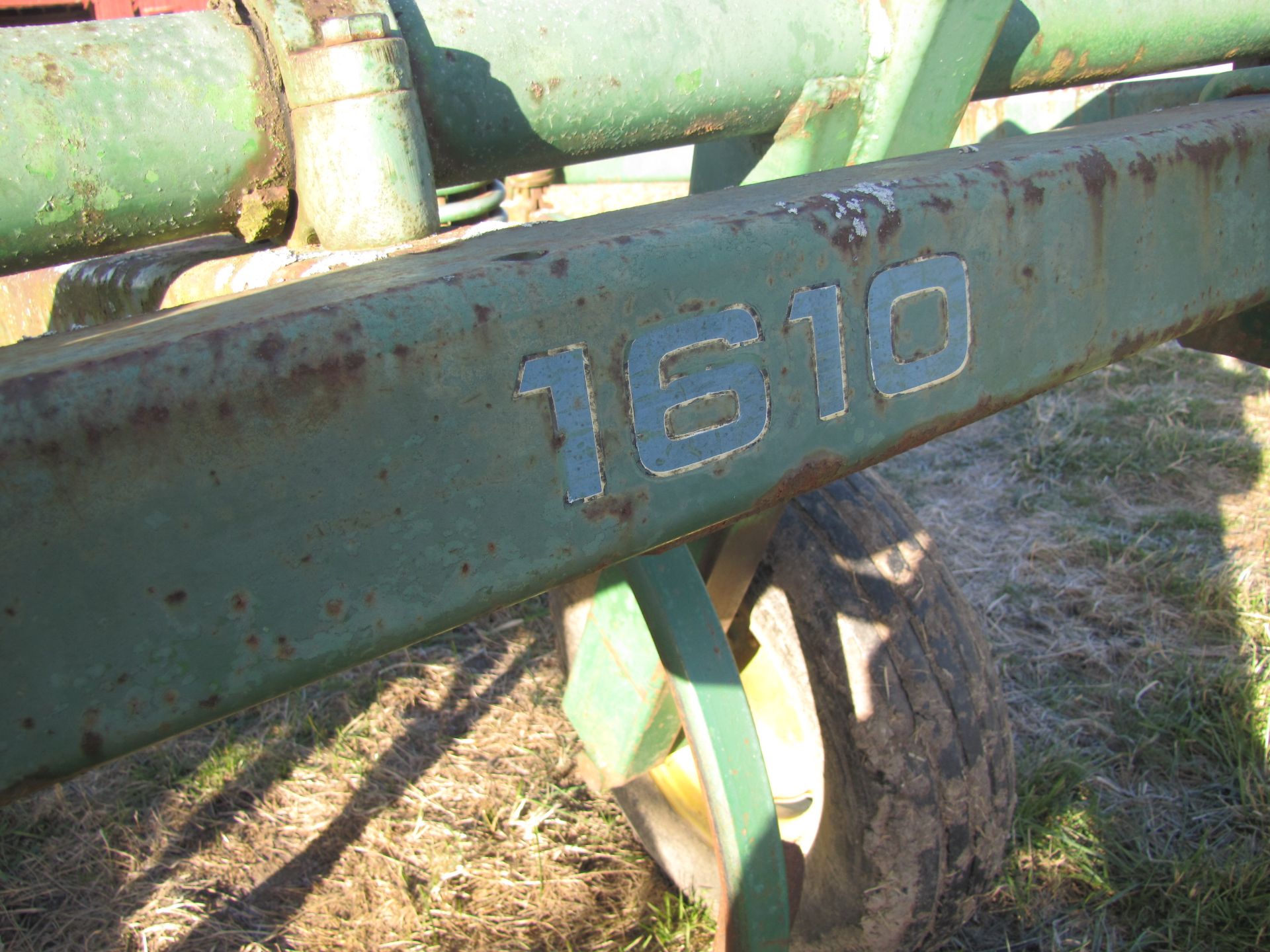 John Deere 1610 13-shank chisel plow - Image 7 of 14