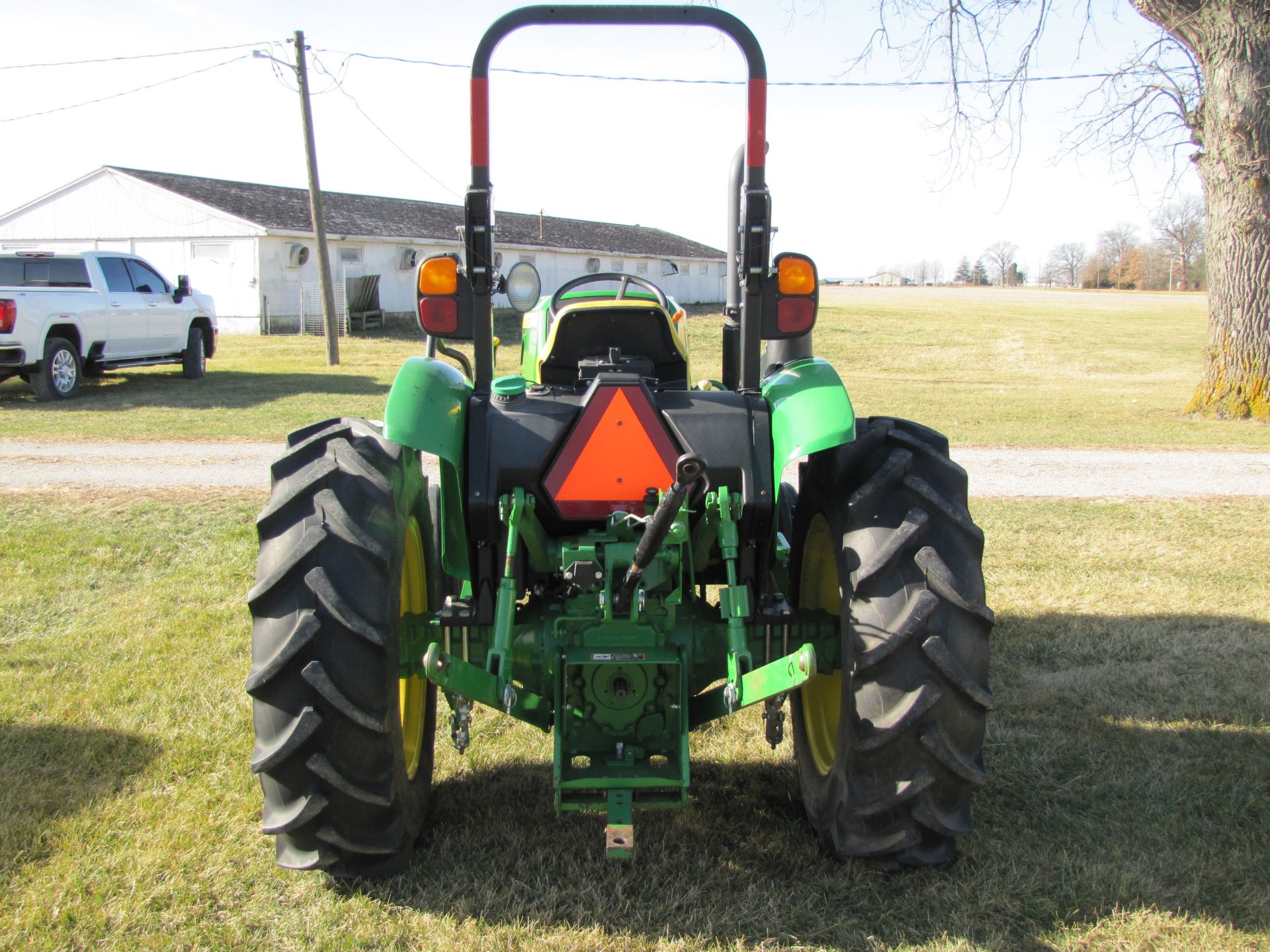 John Deere 5055E tractor - Image 5 of 46