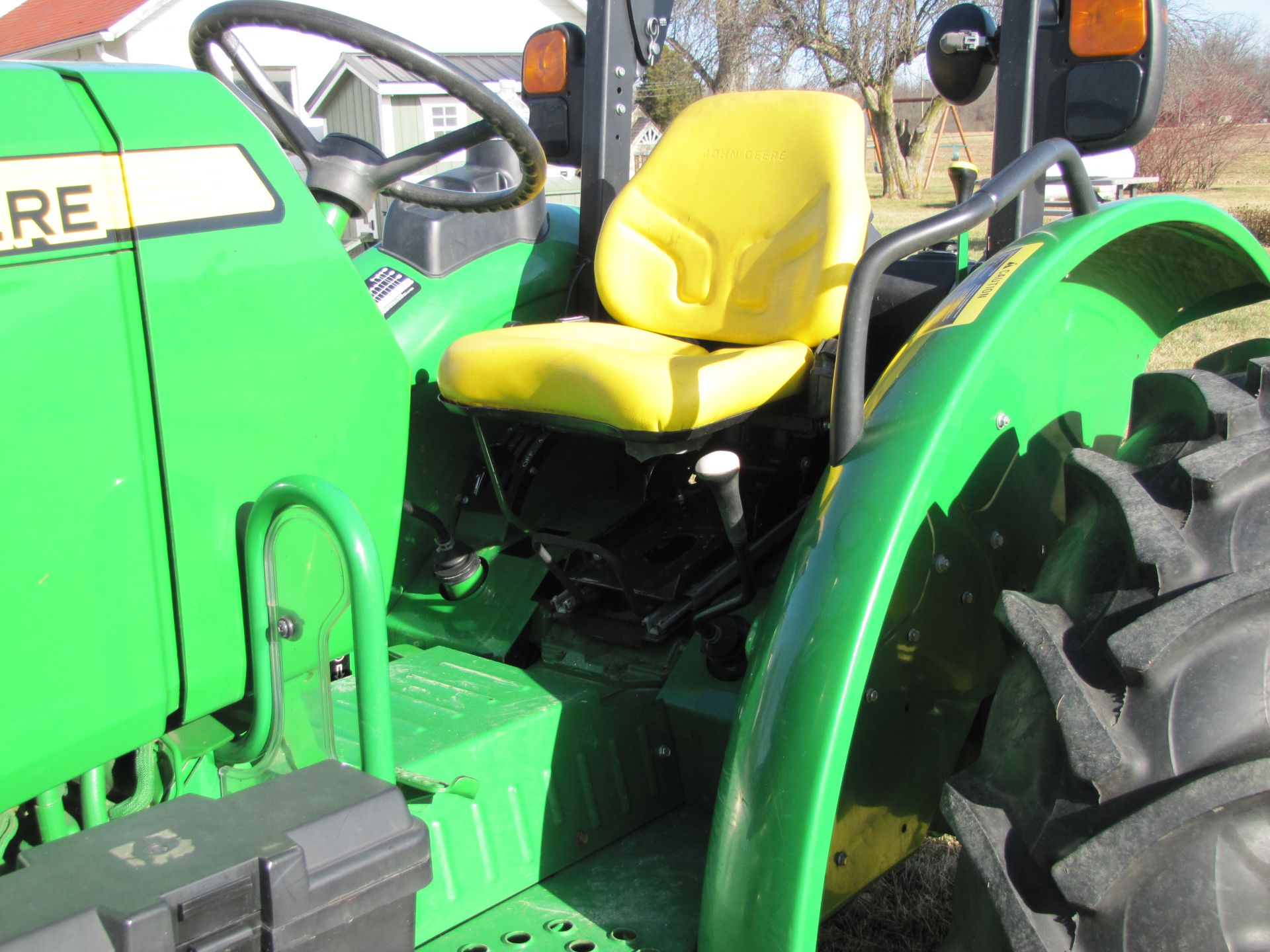 John Deere 5055E tractor - Image 15 of 46