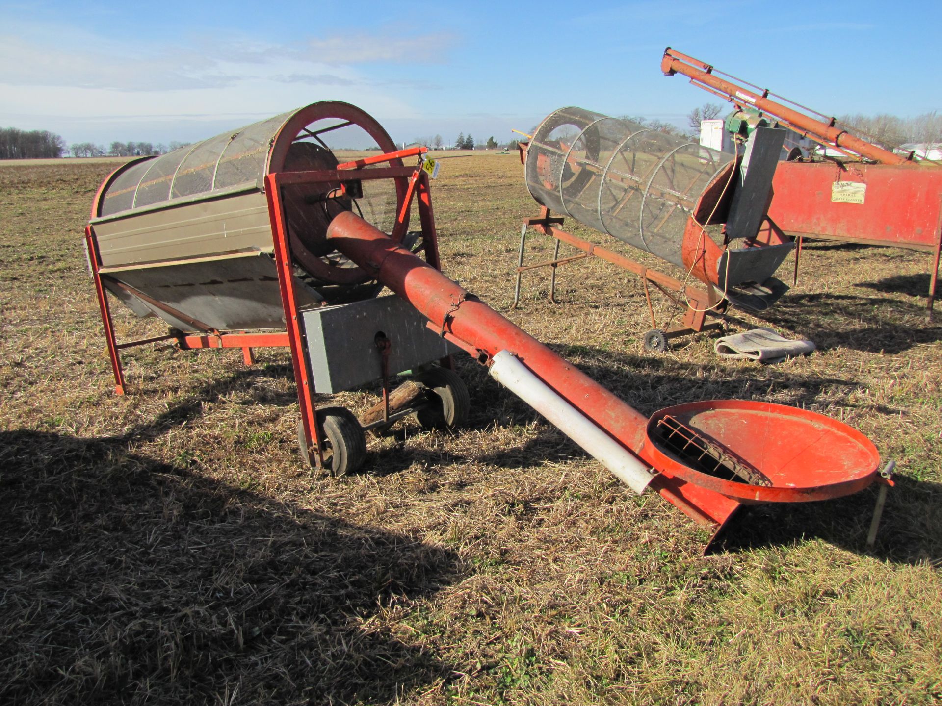 Snow-co grain cleaner, electric motor