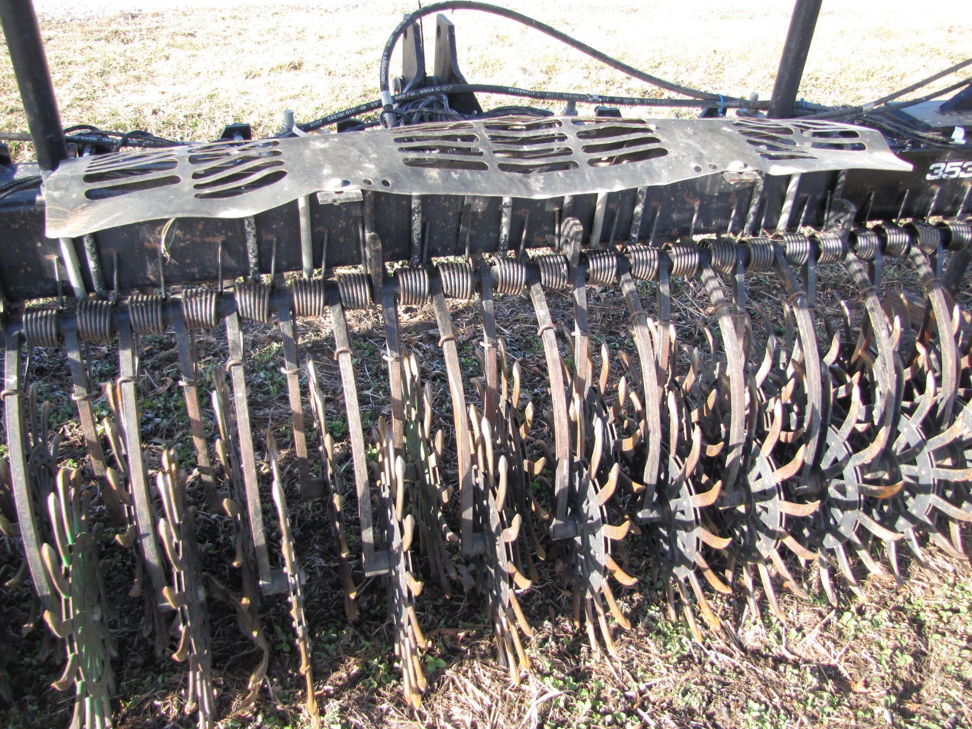 30’ Yetter 3530 flat-fold rotary hoe, 3 pt, depth gauge wheel - Image 16 of 22