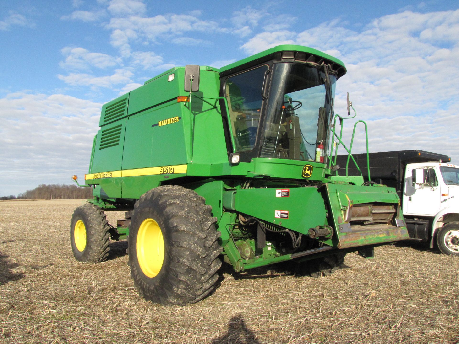 John Deere 9510 Combine - Image 9 of 78