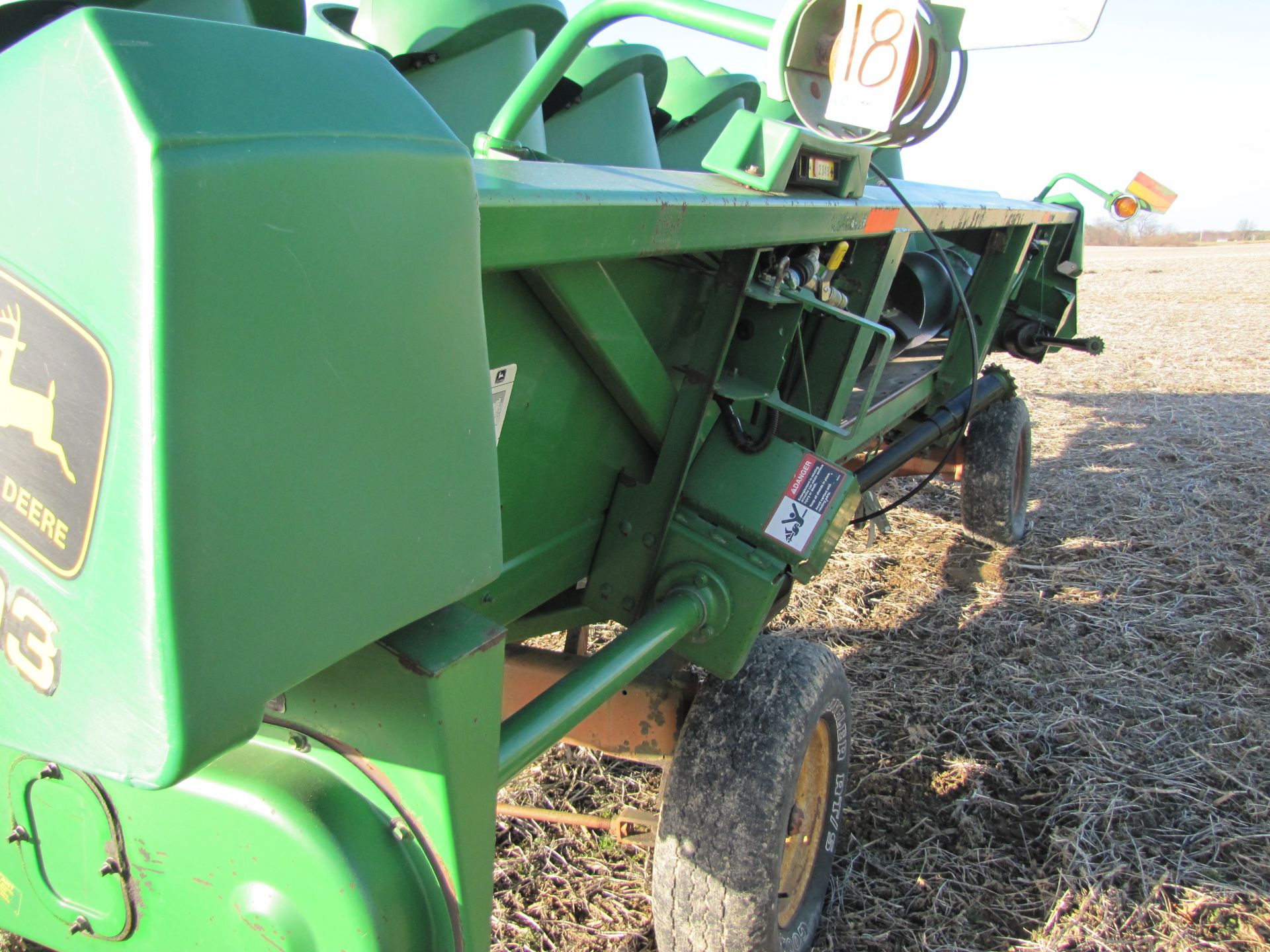 JD 893 corn head - Image 18 of 25