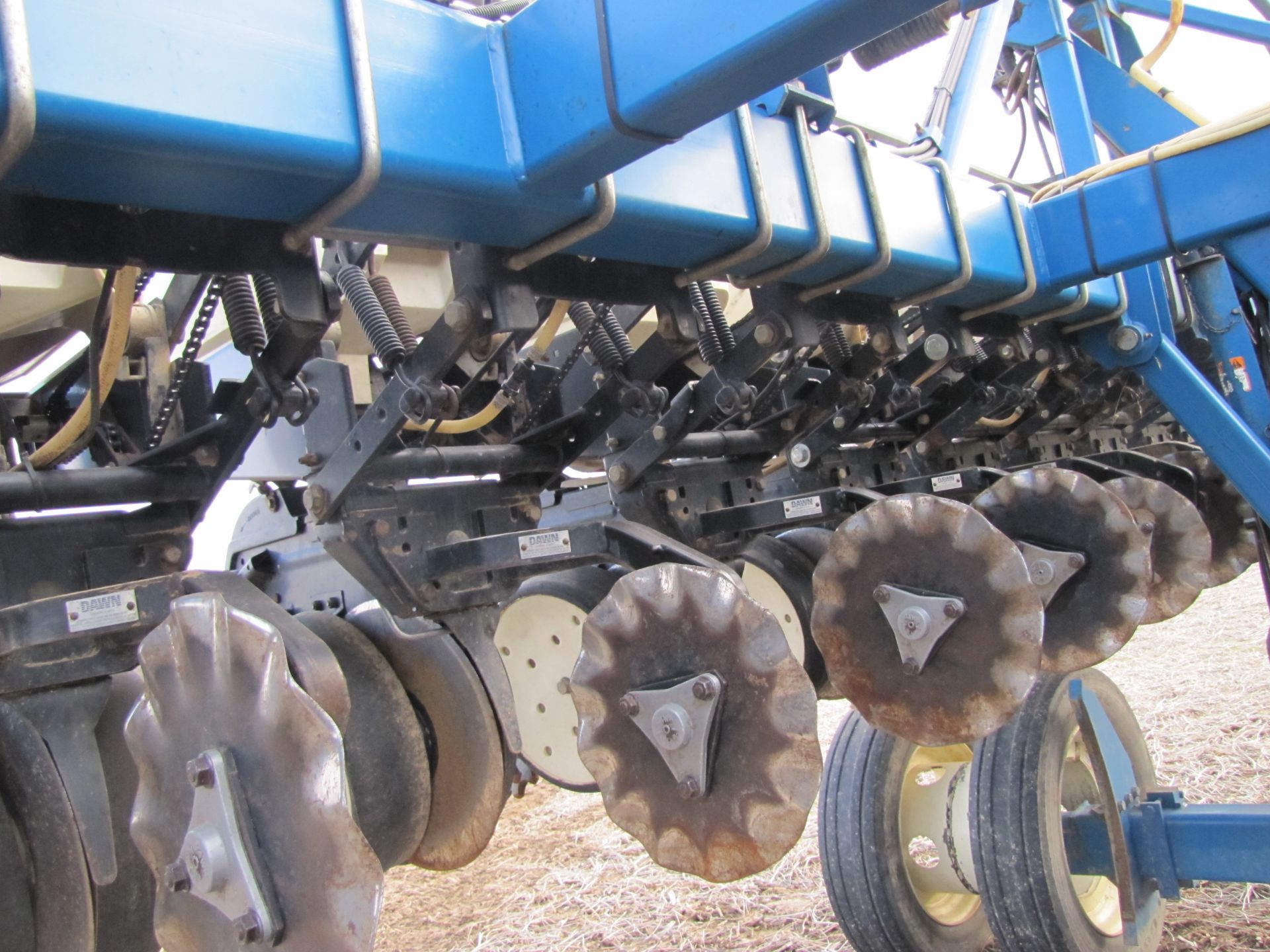 Kinze 3400 23-row planter - Image 38 of 38