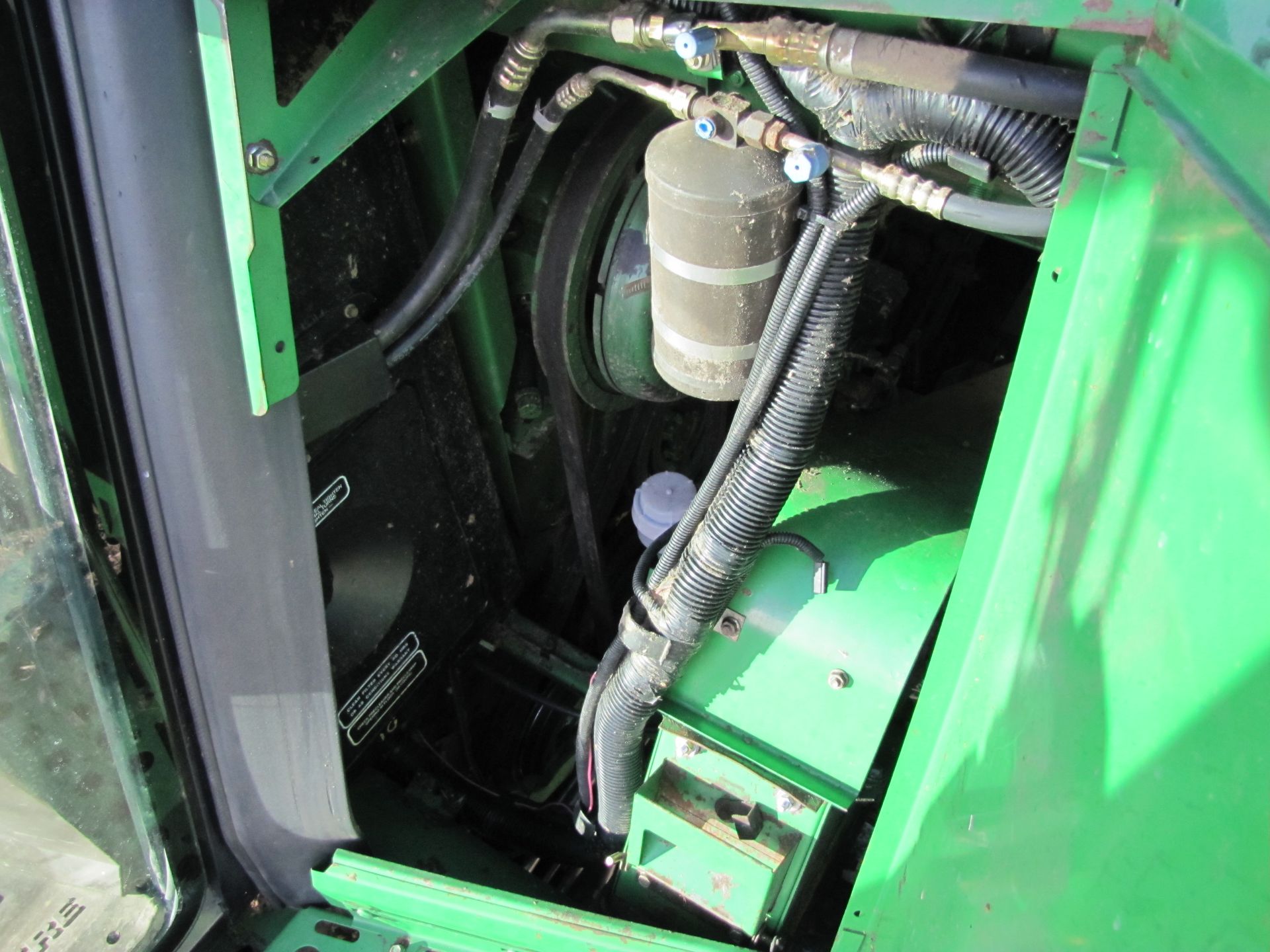 John Deere 9510 Combine - Image 65 of 78