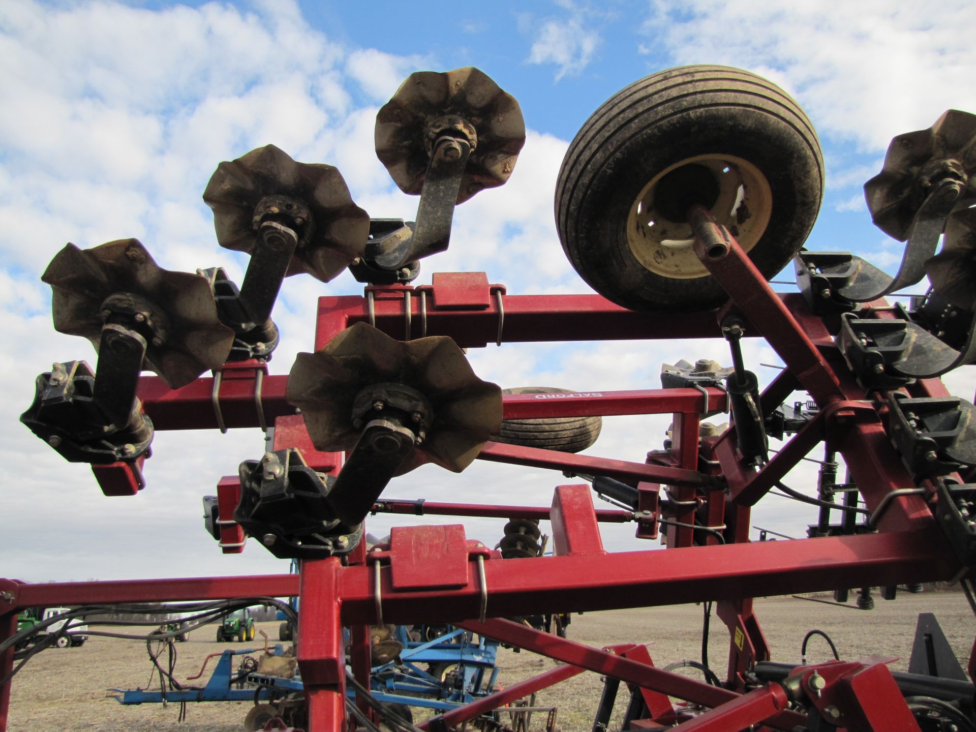 20’ 6” Salford vertical tillage tool, RTS 570 - Image 29 of 35