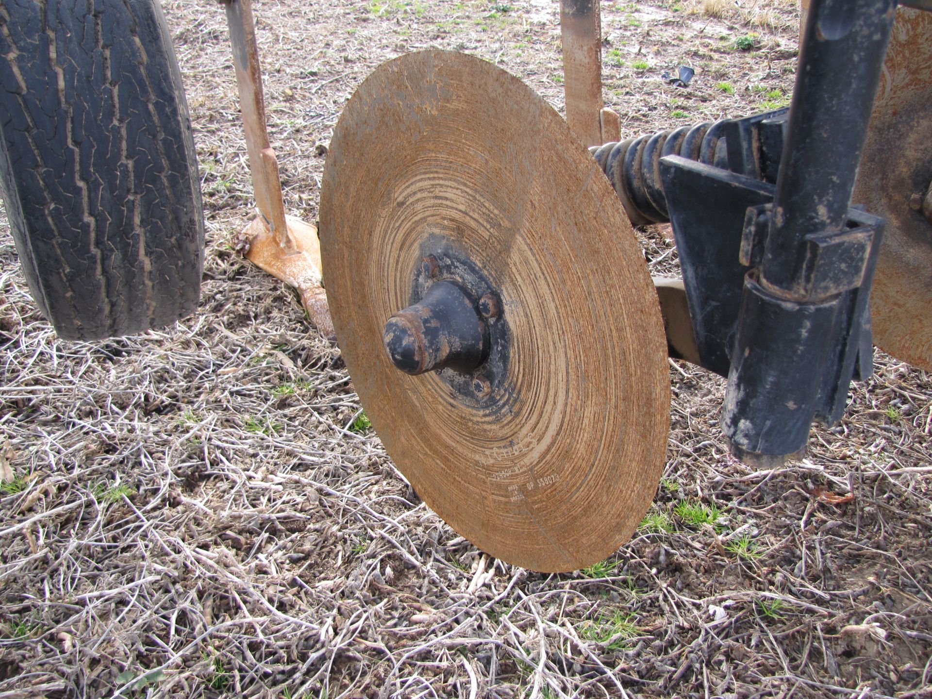 DMI 2500 5-shank in-line ripper, 3 pt, spring loaded no till shanks - Image 11 of 15