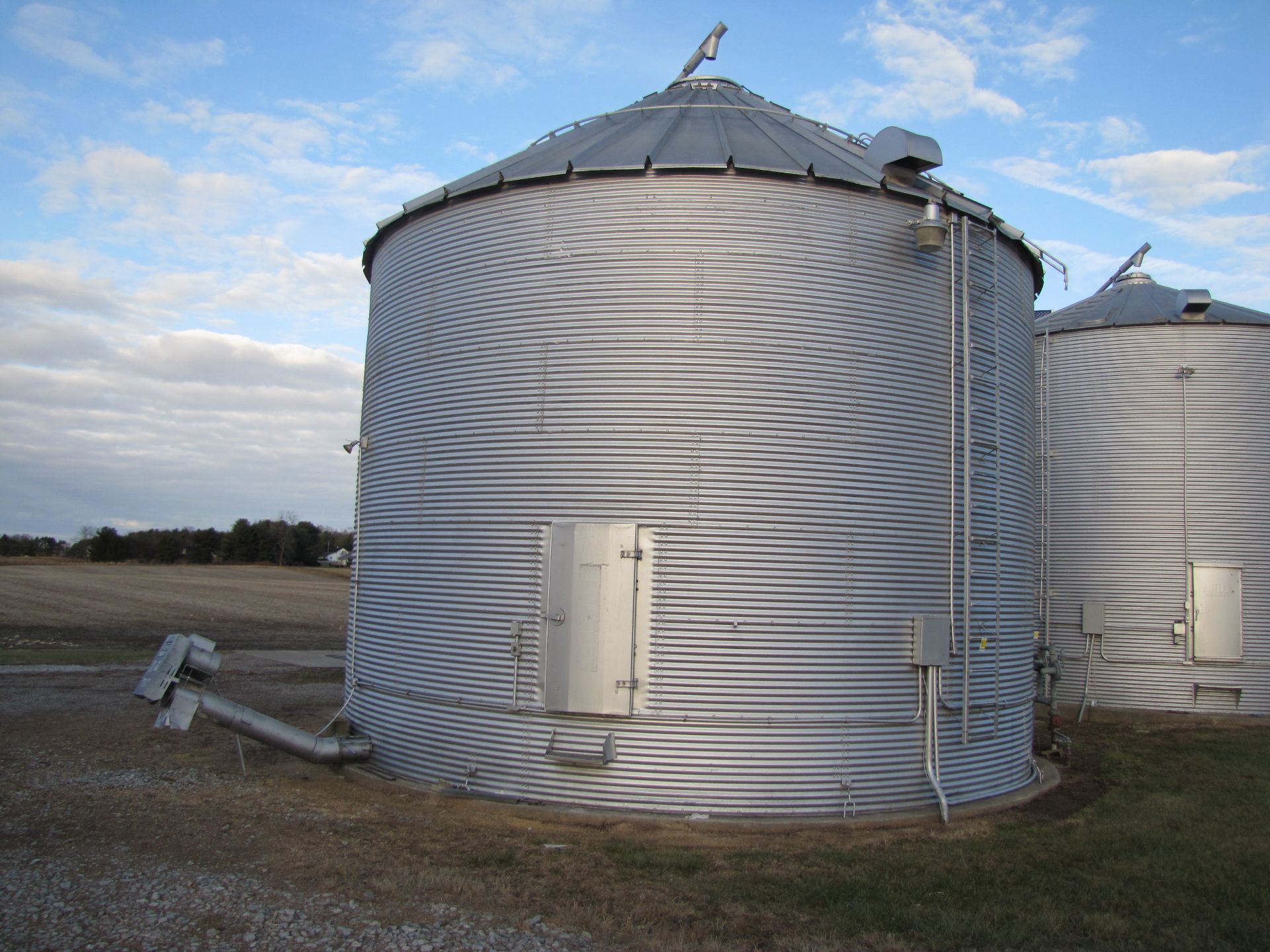 24’ x 7-ring grain bin - Image 2 of 16