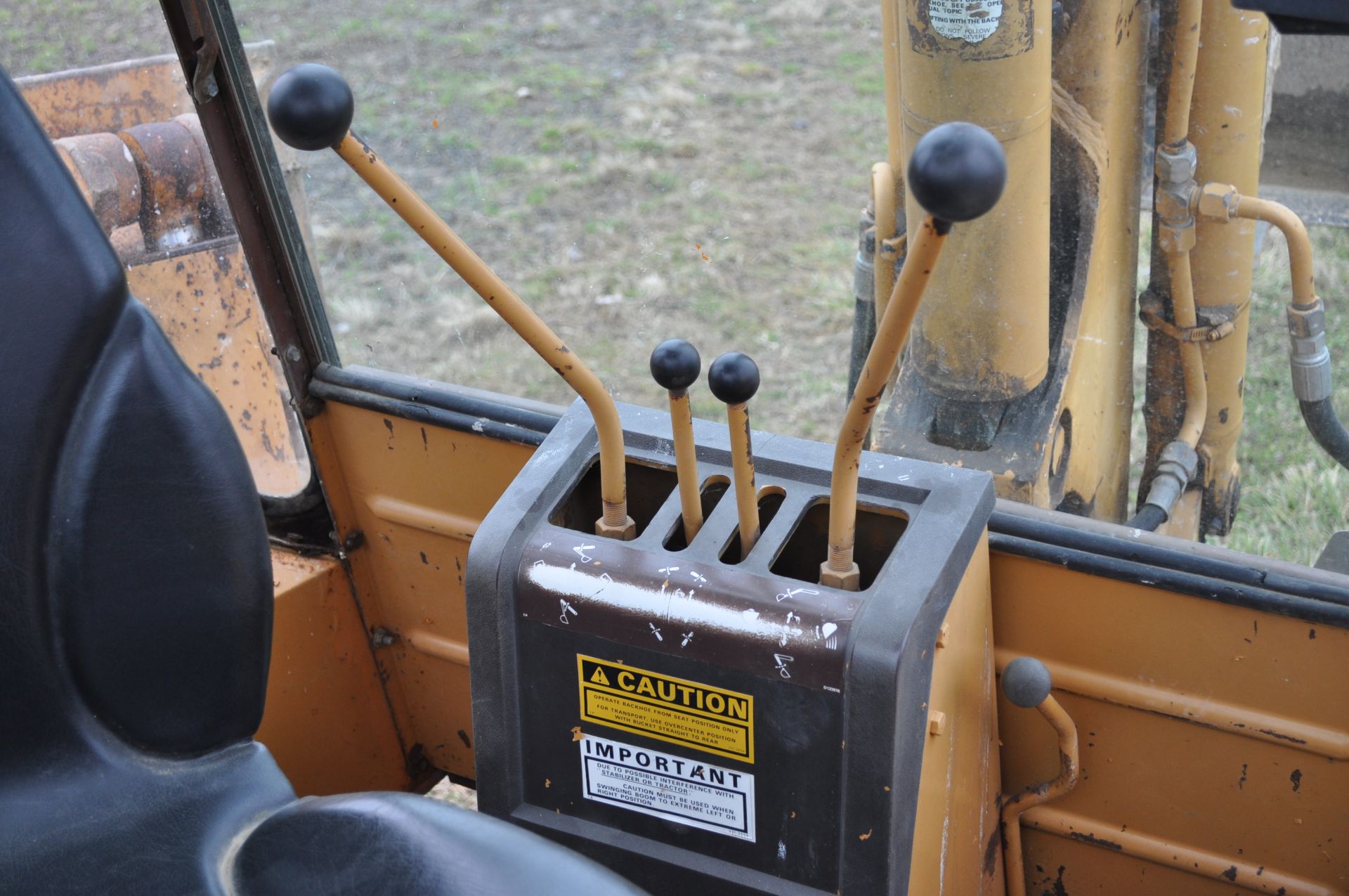 Case 580 Super E Construction King backhoe - Image 11 of 21