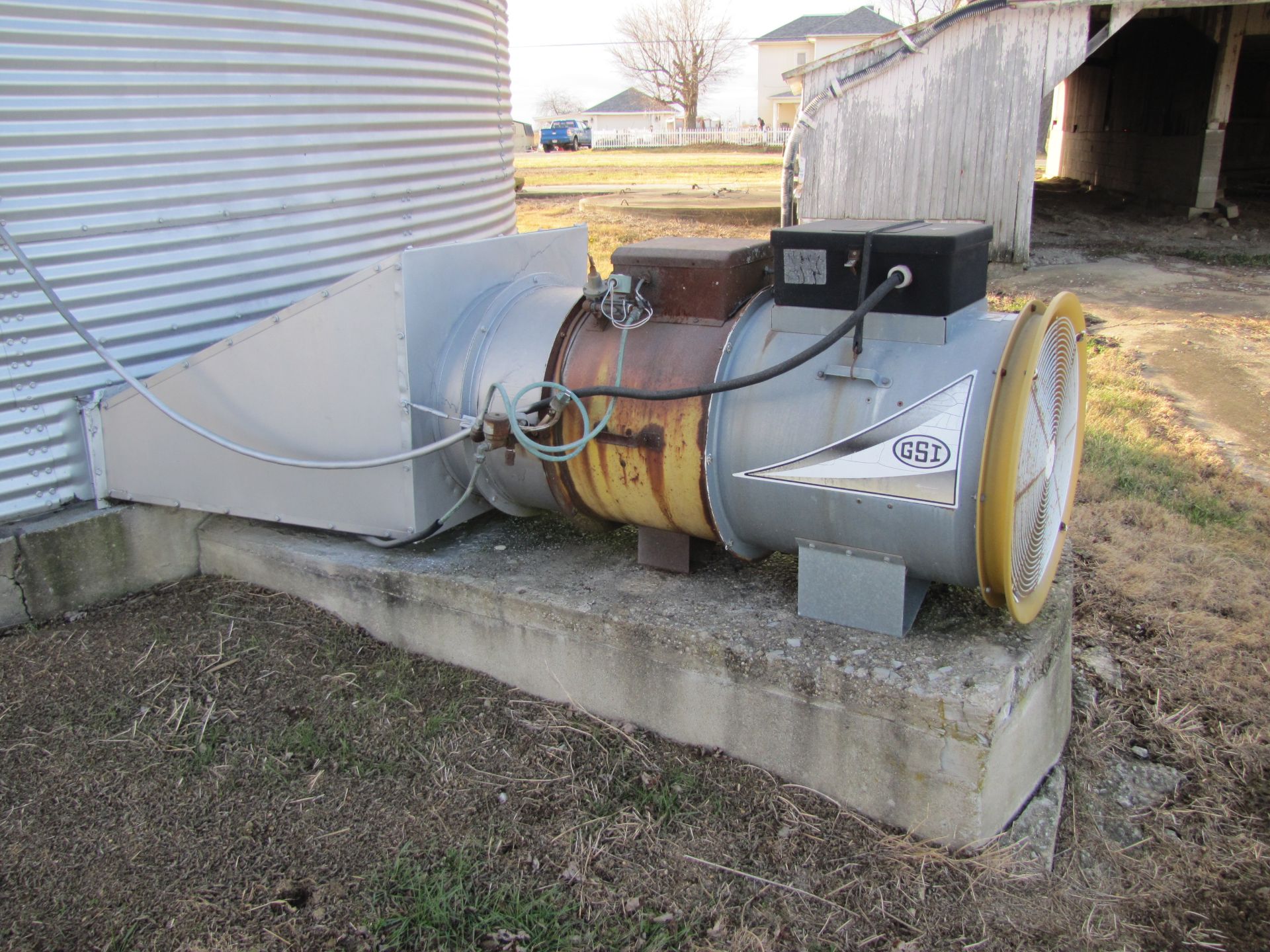 27’ x 7-ring grain bin - Image 4 of 14