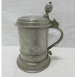 Georgian pewter lidded beer tankard, etched with foliate decoration, bears date 1600.