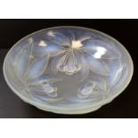 French Art Deco opalescent moulded glass bowl by G. Vallon, with relief moulded decoration of