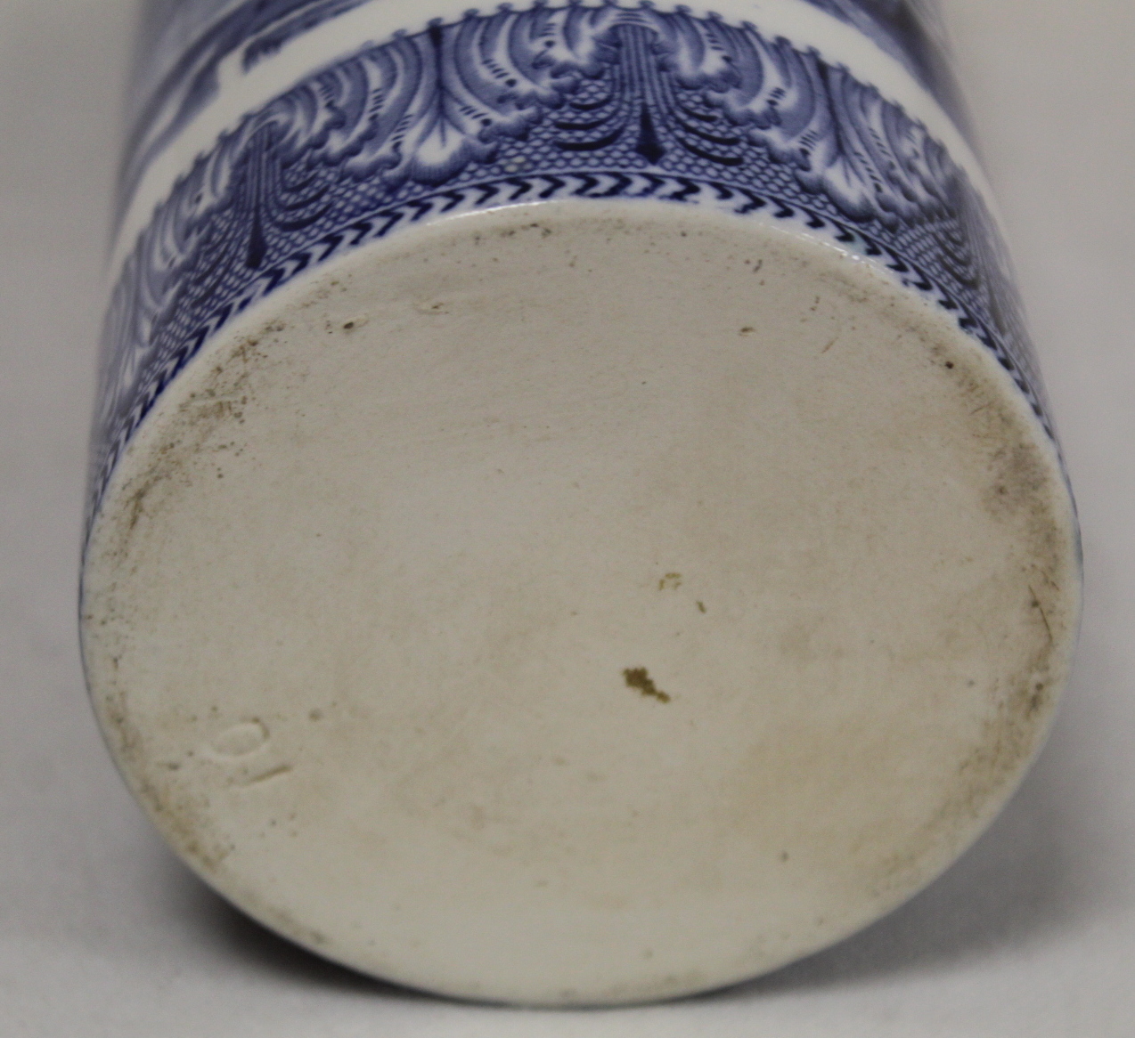 18th century Chinese blue and white porcelain teapot of reeded cylindrical form with entwined - Image 16 of 21