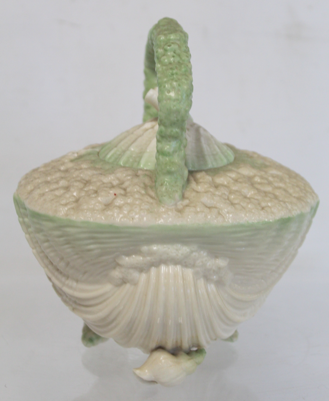 Belleek porcelain "Neptune" pattern part cabaret set of shell form with green borders, comprising: - Image 5 of 14