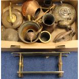 Box of miscellaneous metalware, most items a.f.