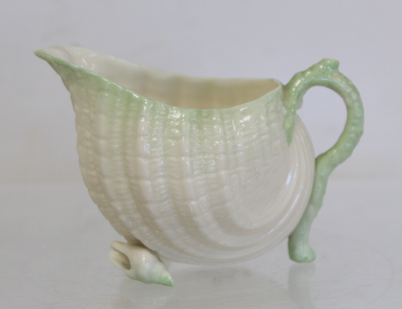 Belleek porcelain "Neptune" pattern part cabaret set of shell form with green borders, comprising: - Image 6 of 14