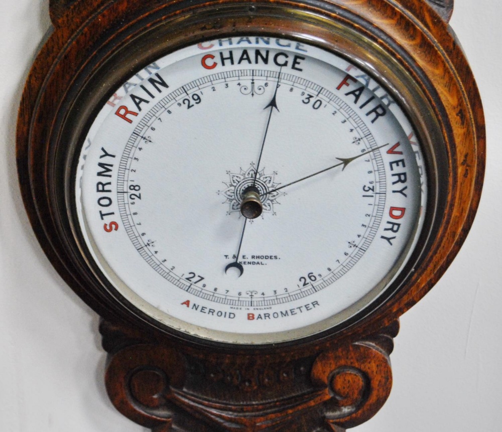 Edwardian oak banjo aneroid wall barometer with thermometer gauge above a circular dial, by T & E - Image 2 of 4