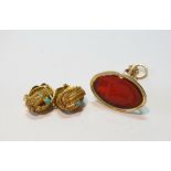 Georgian gold watch fob seal with oval crested and initialled carnelian, c. 1810, and a pair of gilt