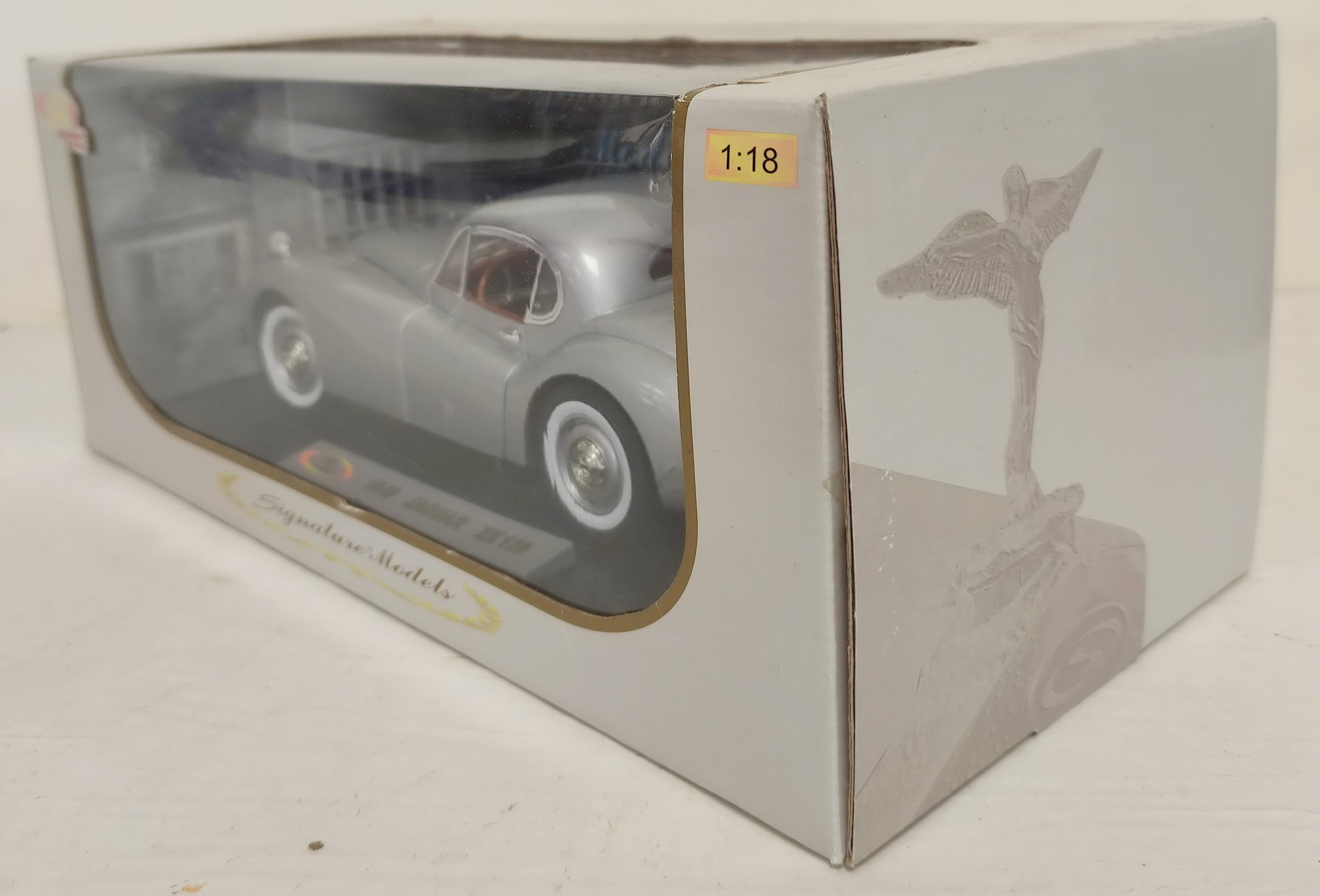 Two Signature Models 1:18 scale boxed die cast model vehicles. To include a 1949 Jaguar XK120 in - Image 9 of 9