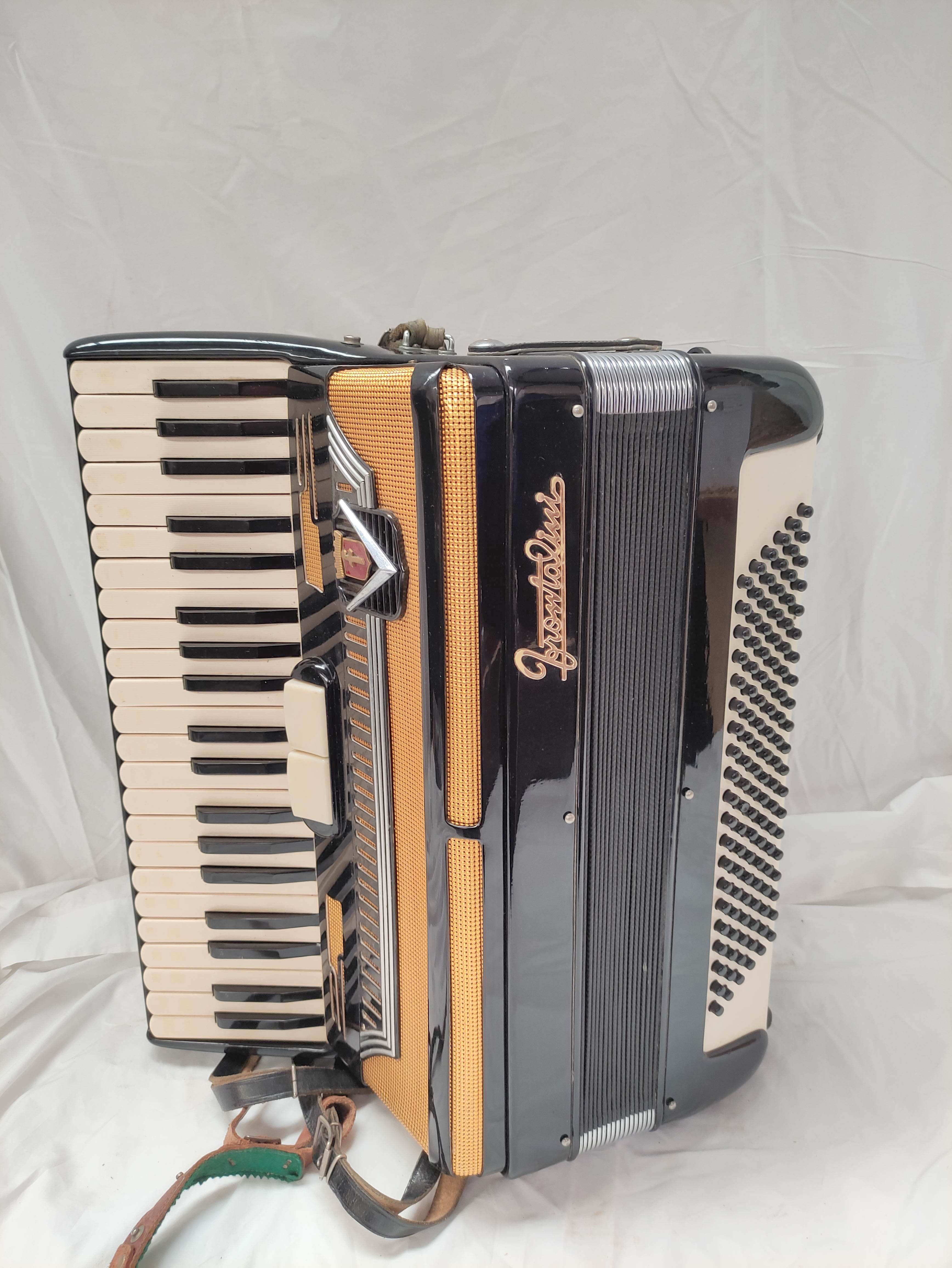 Broutalini boxed accordion in fitted case. - Image 4 of 5