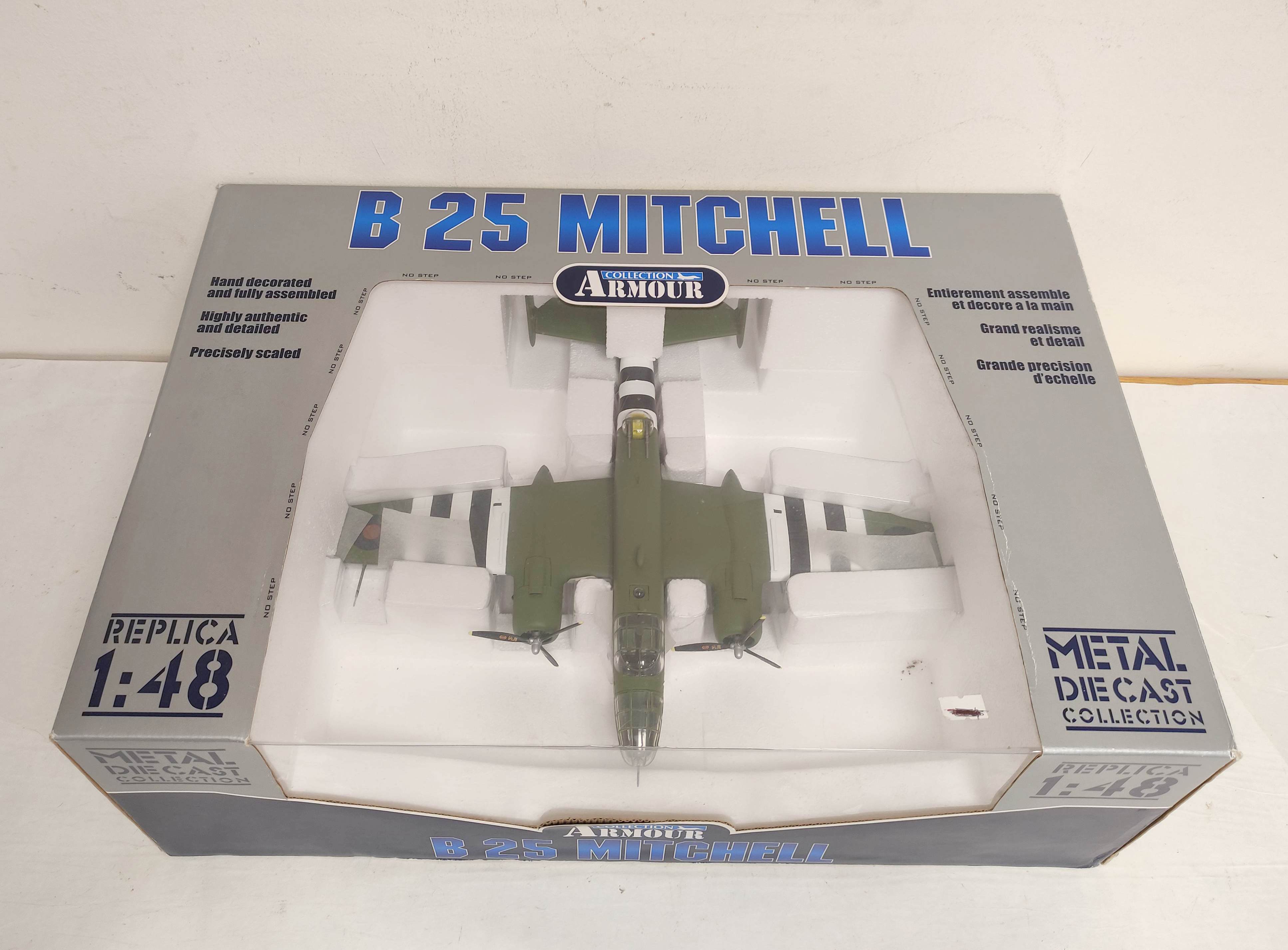 1:48 scale Franklin Mint Armour Collection boxed diecast B25 Mitchell airplane (98183). Ex shop - Image 2 of 7