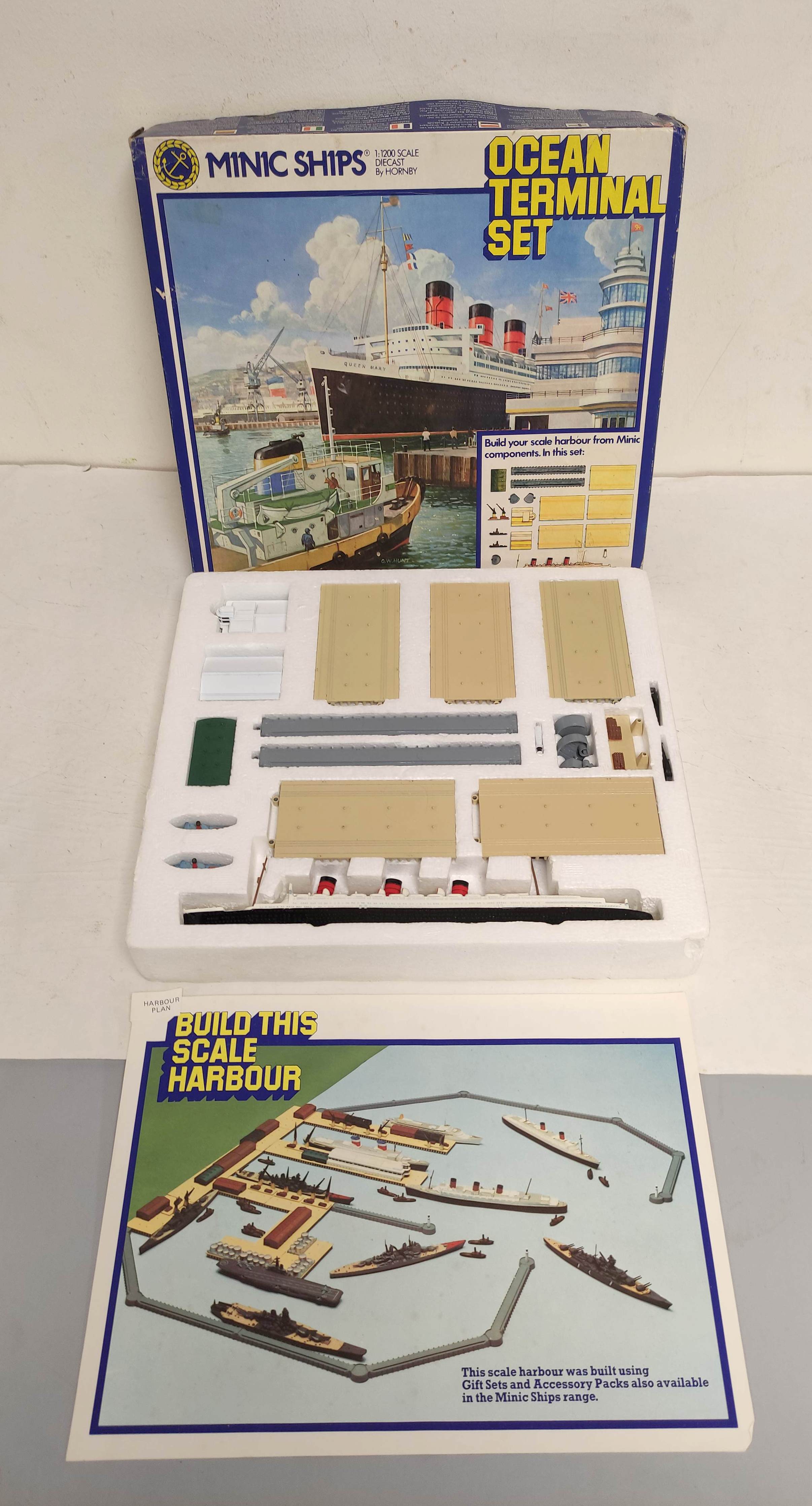 Minic Ships by Hornby 1:1200 scale boxed model ships. To include Naval Harbour Set & Ocean - Image 3 of 3