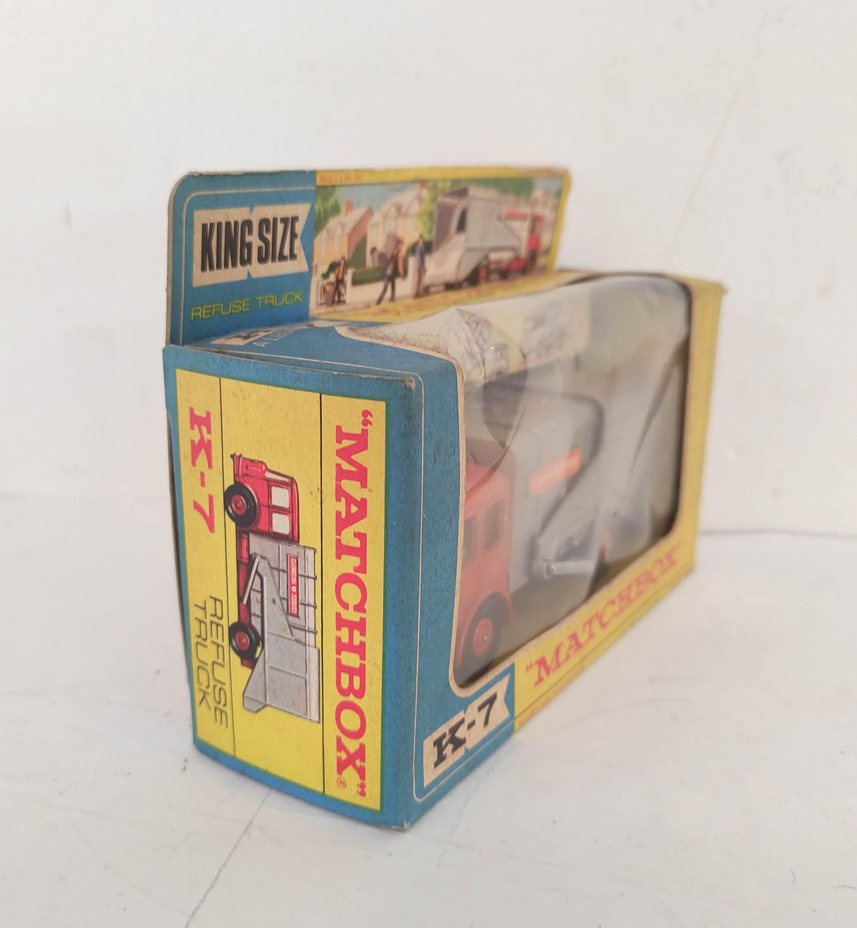Three vintage boxed Matchbox Kingsize model vehicles to include a Scammell Tipper Truck K-19, Refuse - Image 4 of 6