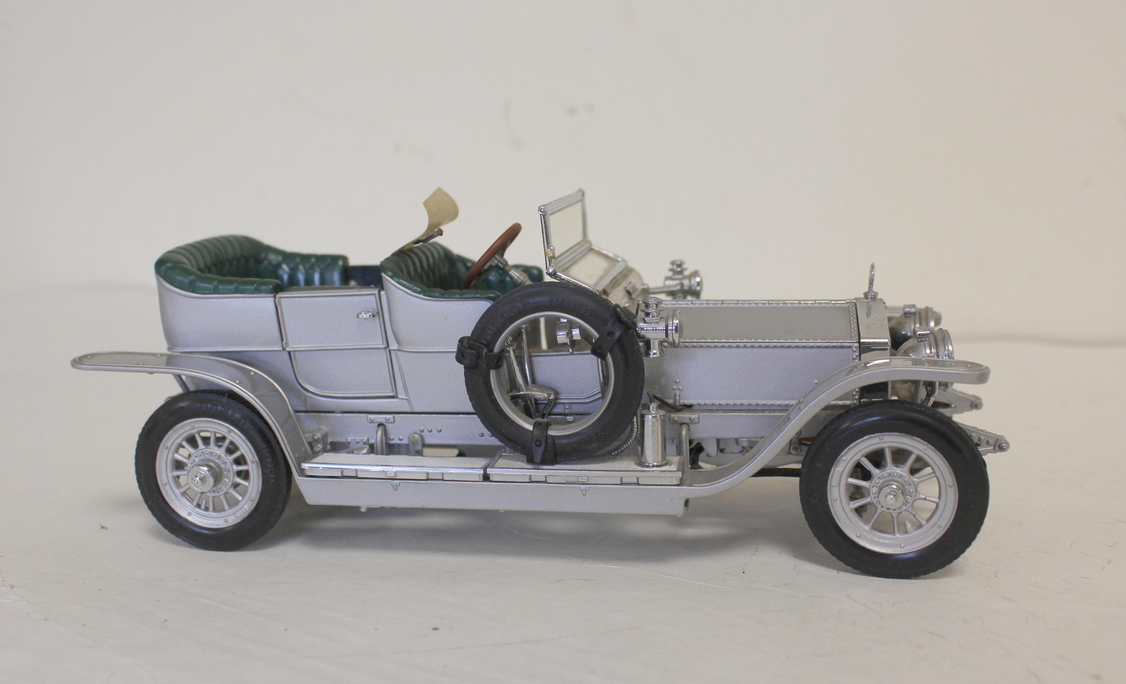 Four Franklin Mint Precision Models, 1:24 scale die-cast collector's cars to include a 1930 - Image 7 of 9