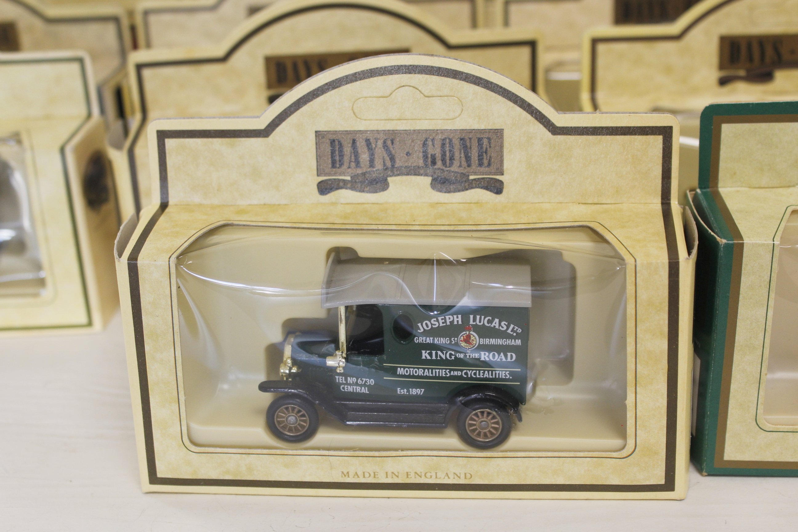 Collection of 32 boxed Lledo Days Gone Vintage Models collector's cars. - Image 2 of 6