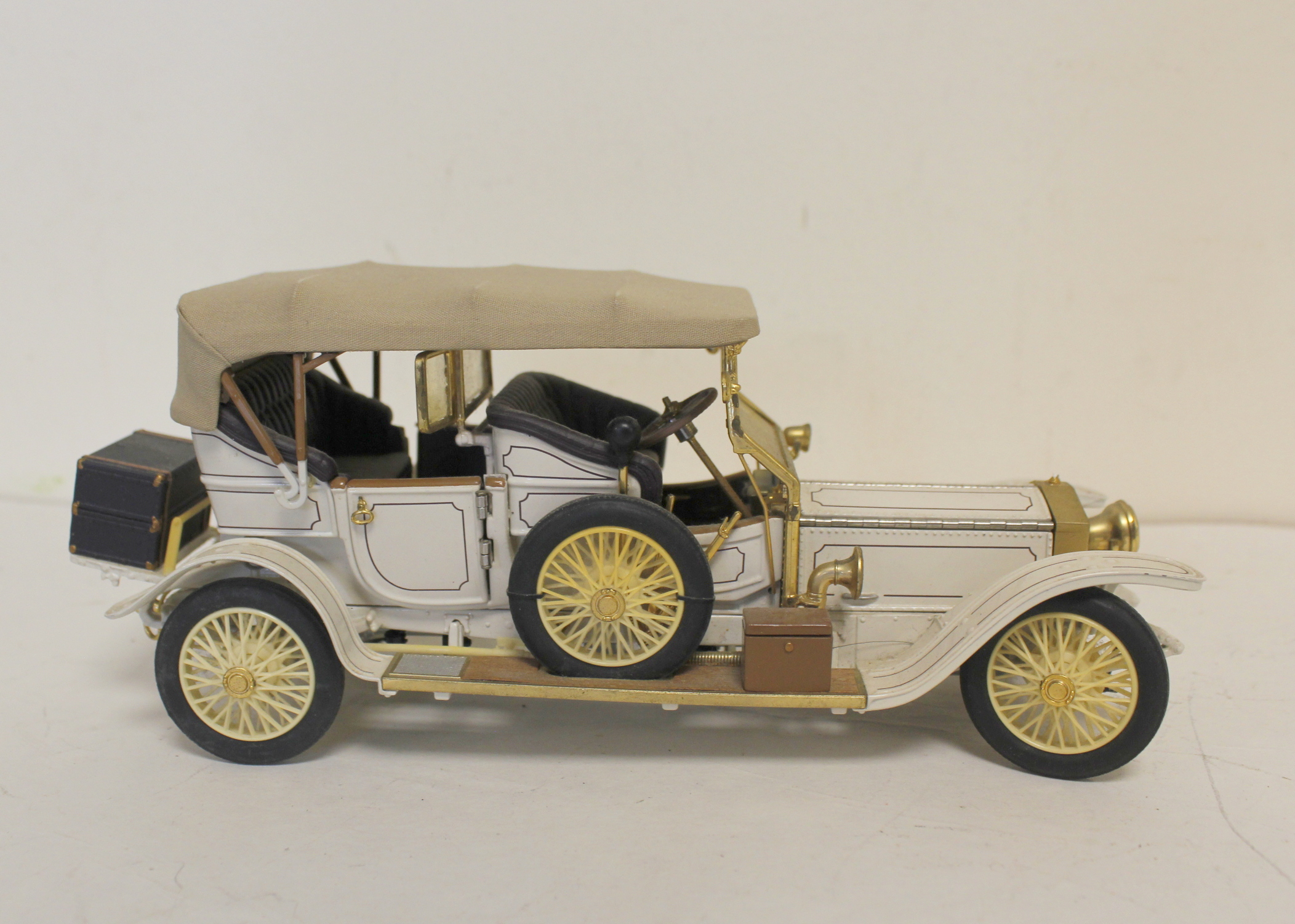 Four Franklin Mint Precision Models, 1:24 scale die-cast collector's cars to include a 1930 - Image 3 of 9