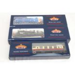 Bachmann Branchline OO gauge model railways including 32525 Class 55 Queens Own Highlander Deltic