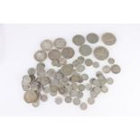 UNITED KINGDOM 500 grade silver coins 1920-1946 including two crowns 1935, 8 half crowns, 2 florins,