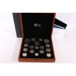 The Royal Mint UNITED KINGDOM Elizabeth II seventeen-coin premium proof coin set 2016, with