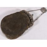 Edwardian silver mounted leather purse with Art Nouveau inspired chain, London, 1901, makers marks