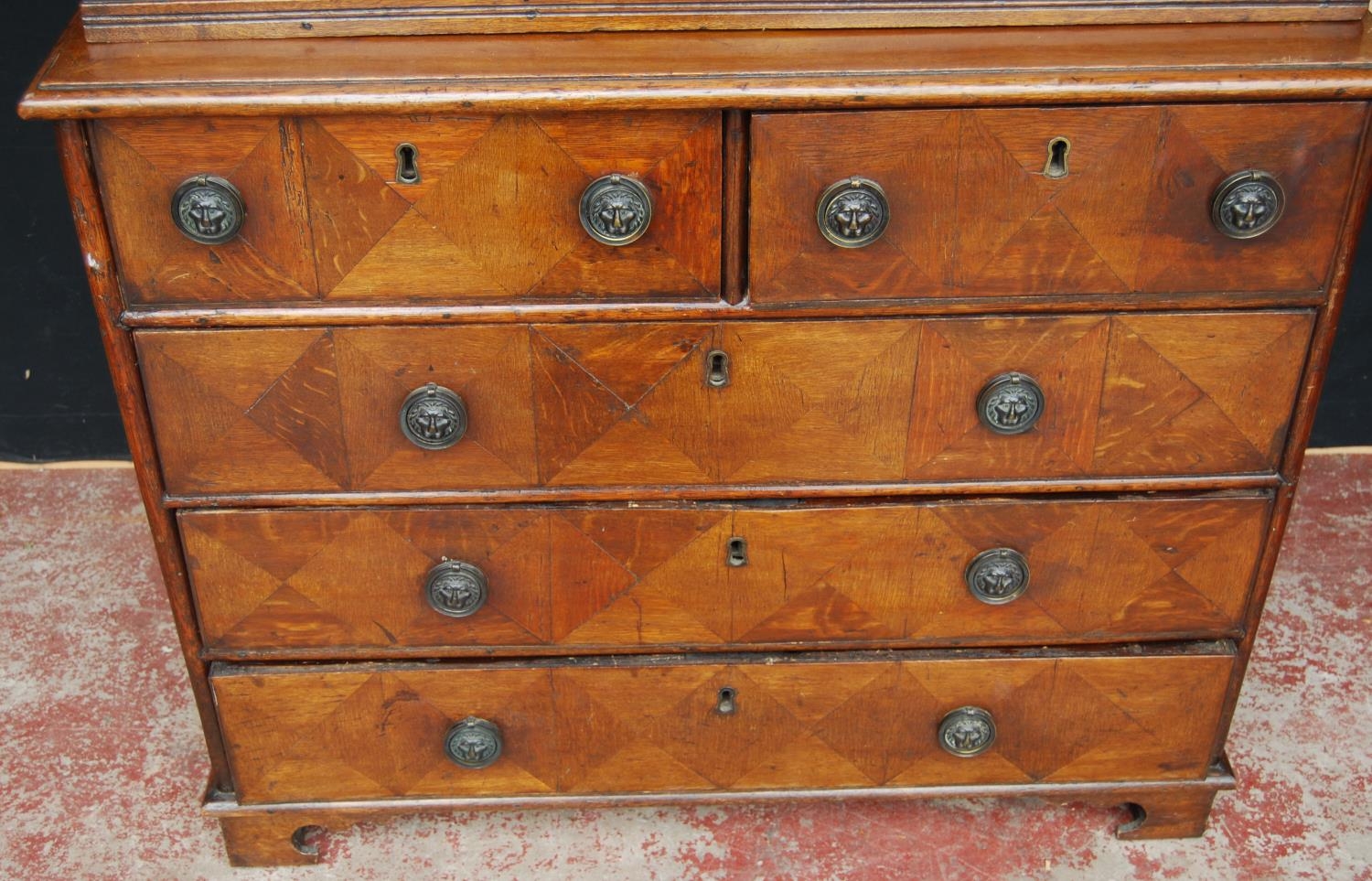 Early 18th century Queen Anne walnut cabinet on chest, the cabinet top with a long drawer above - Image 3 of 16