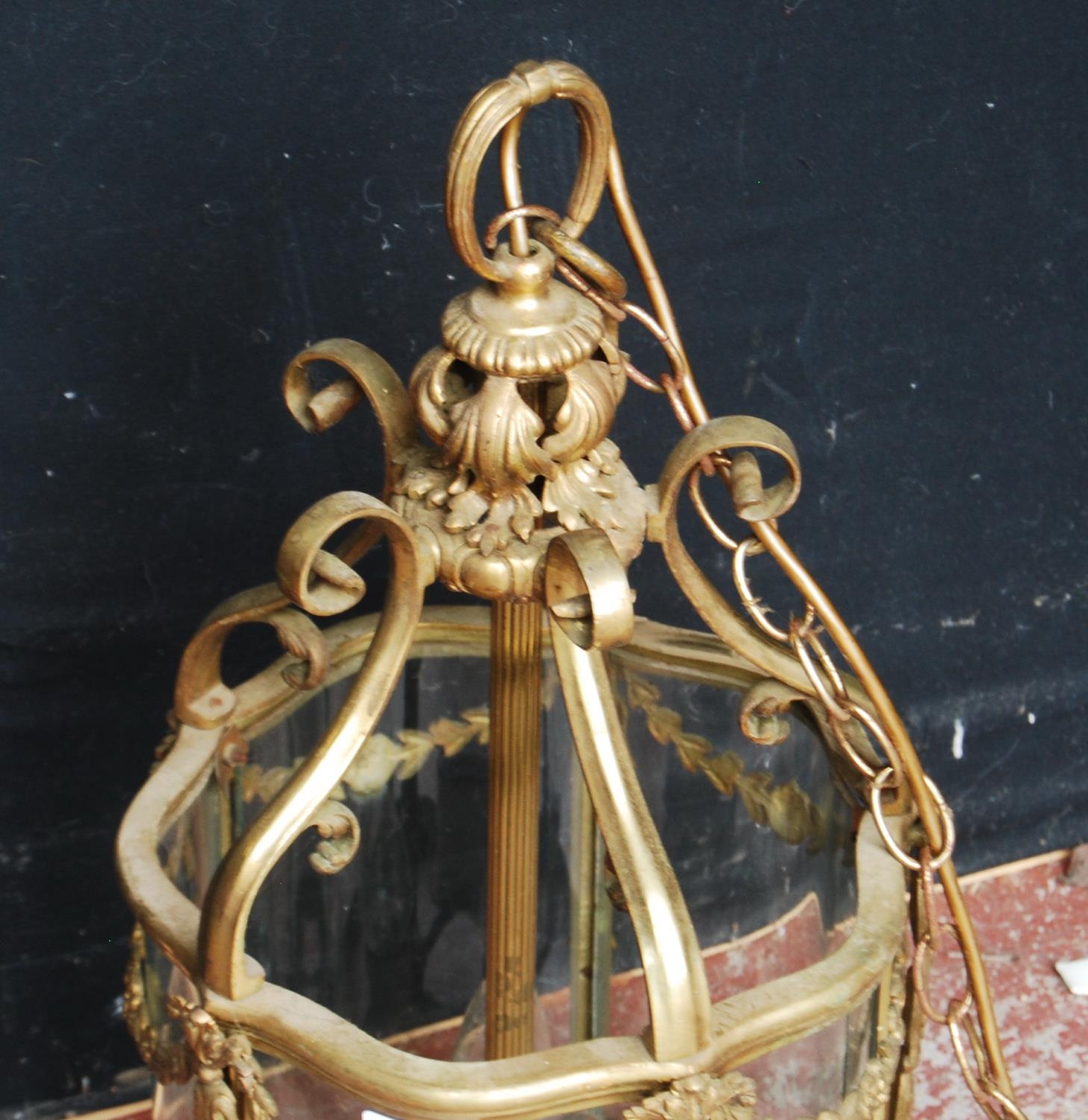 French-style gilt metal and glass lantern hall light, the cylindrical-shaped light decorated with - Image 2 of 3